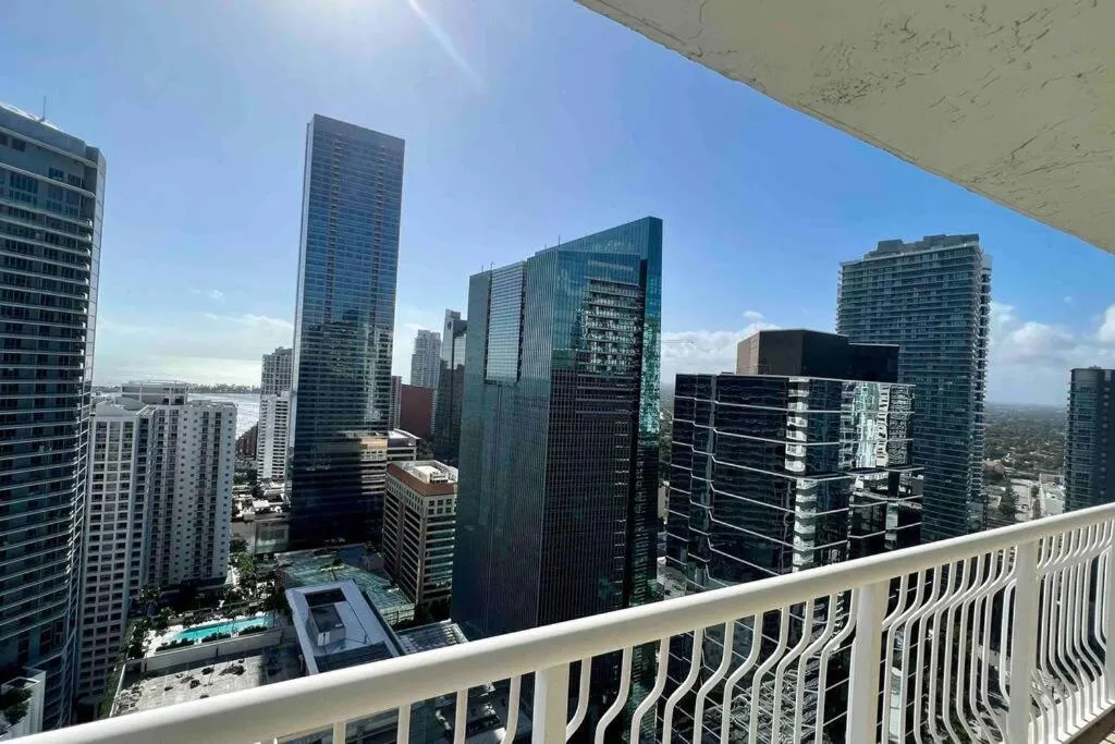 Balcony/Terrace in Brickell Center w/City & Bay View + FREE Parking!