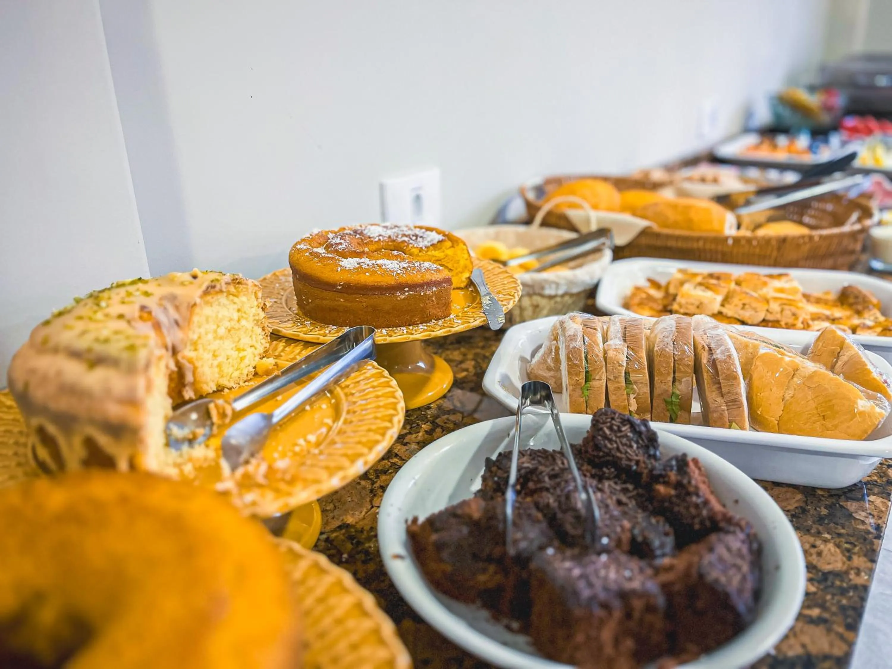 Food and drinks in Hotel Gold Ville