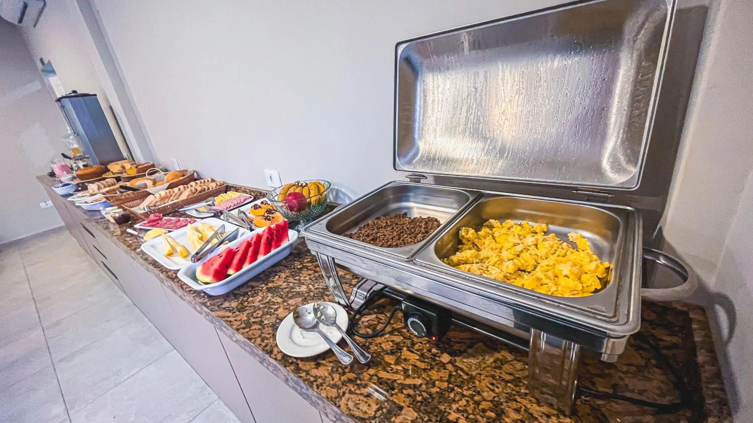 Food and drinks in Hotel Gold Ville