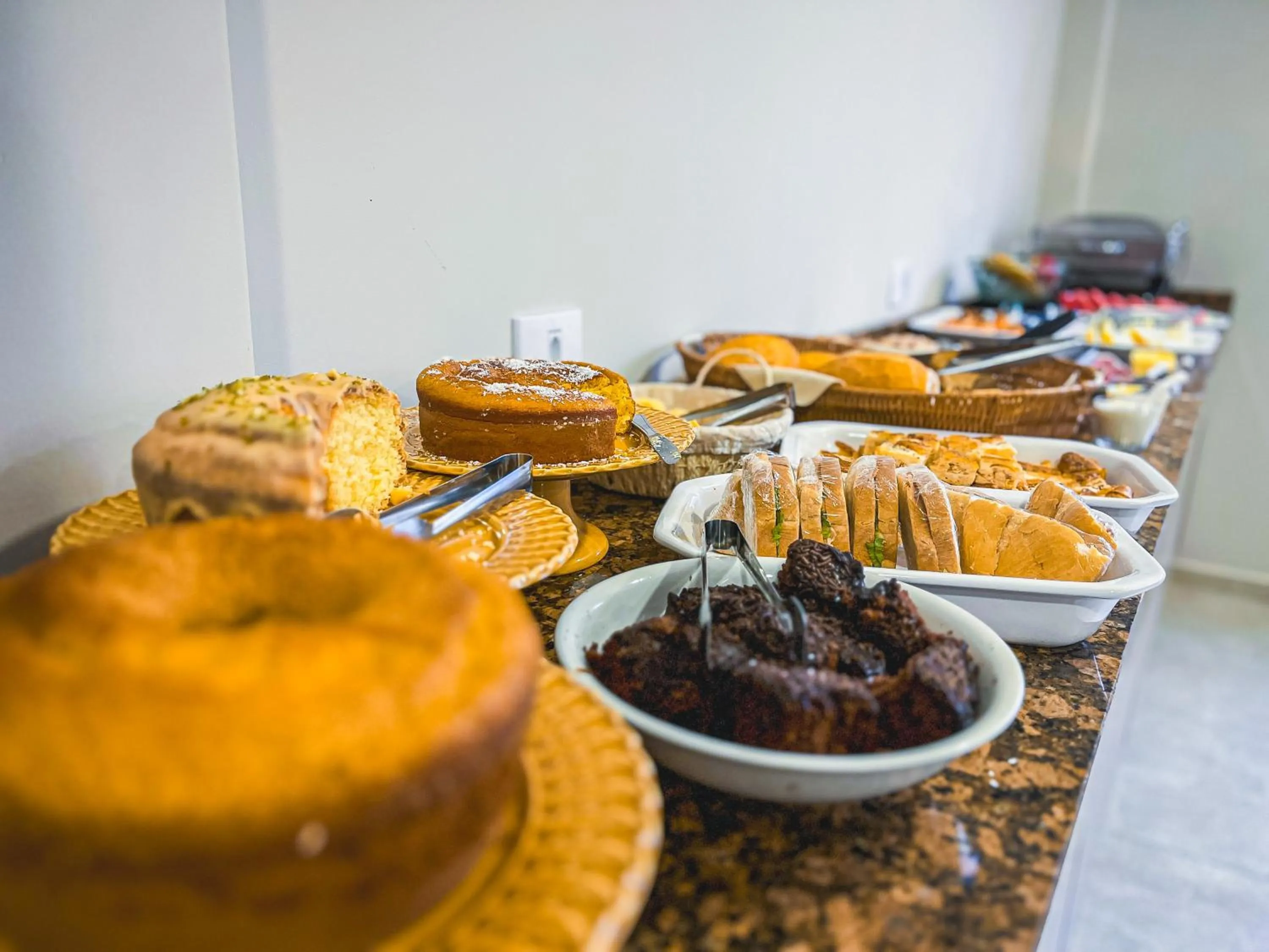 Food and drinks in Hotel Gold Ville