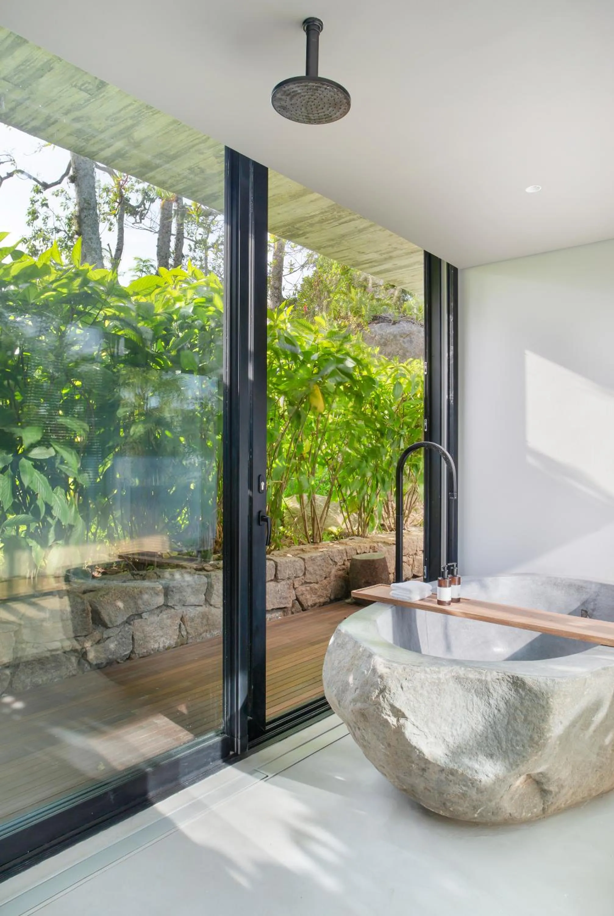 Bath in Fuso Concept Hotel