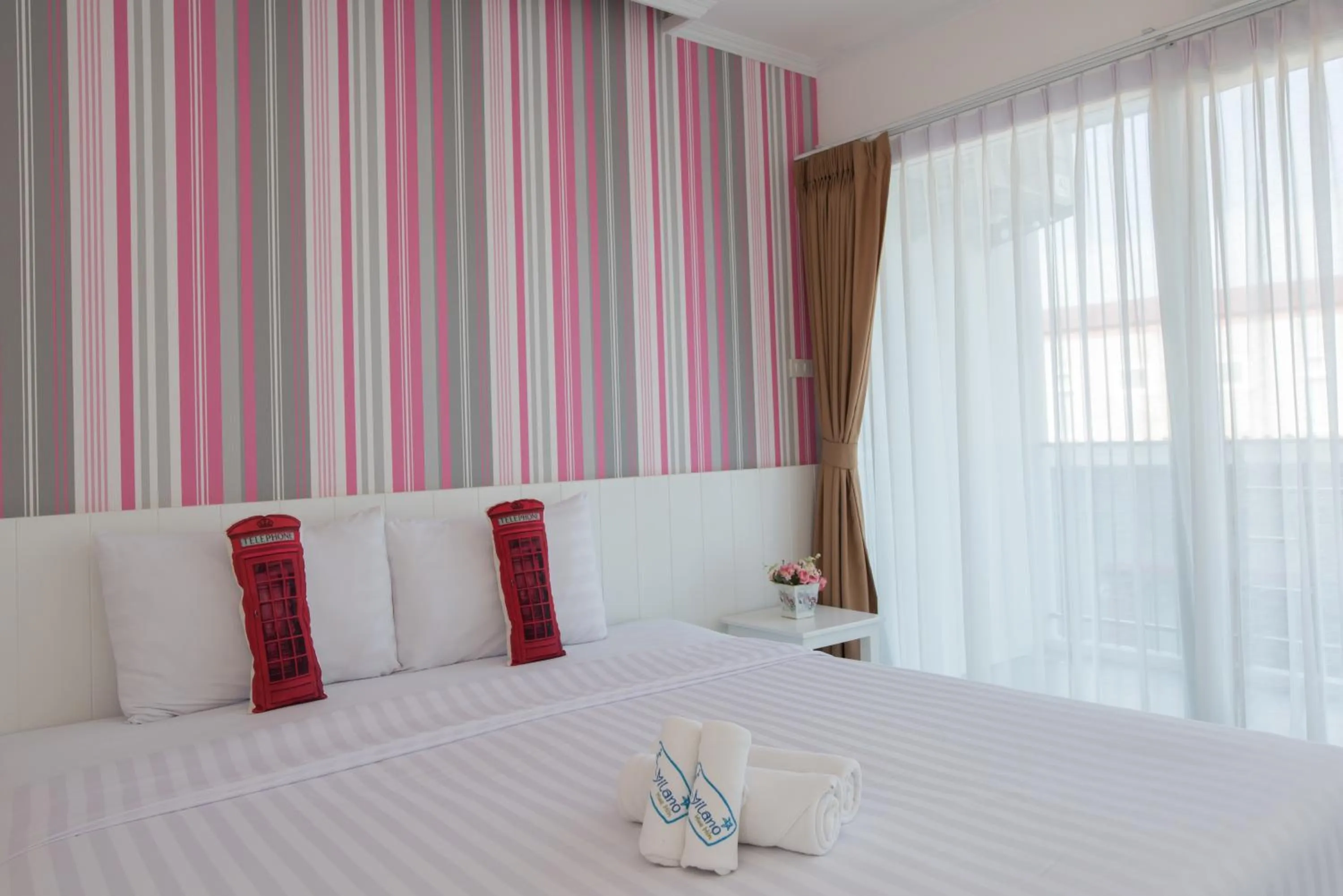 Photo of the whole room, Bed in Milano Huahin