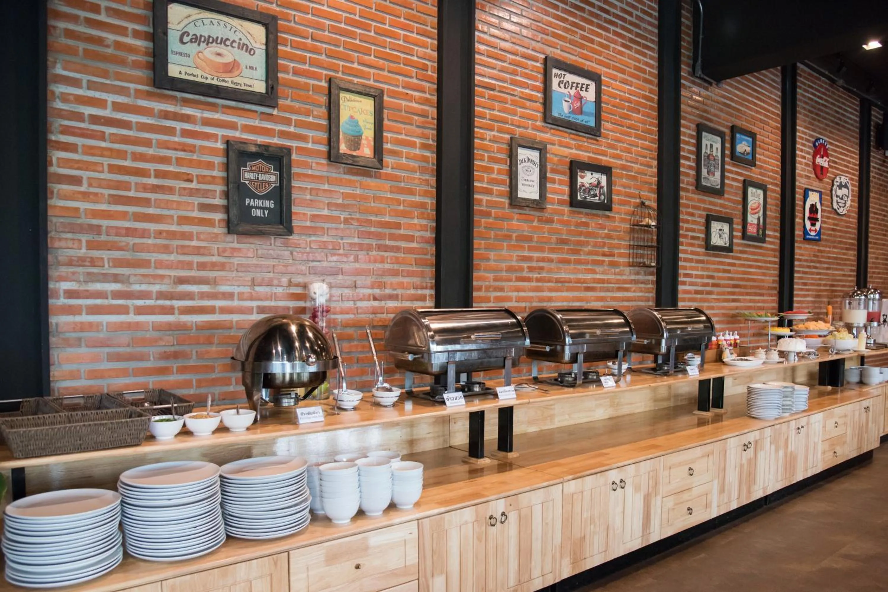 Restaurant/places to eat in Milano Huahin