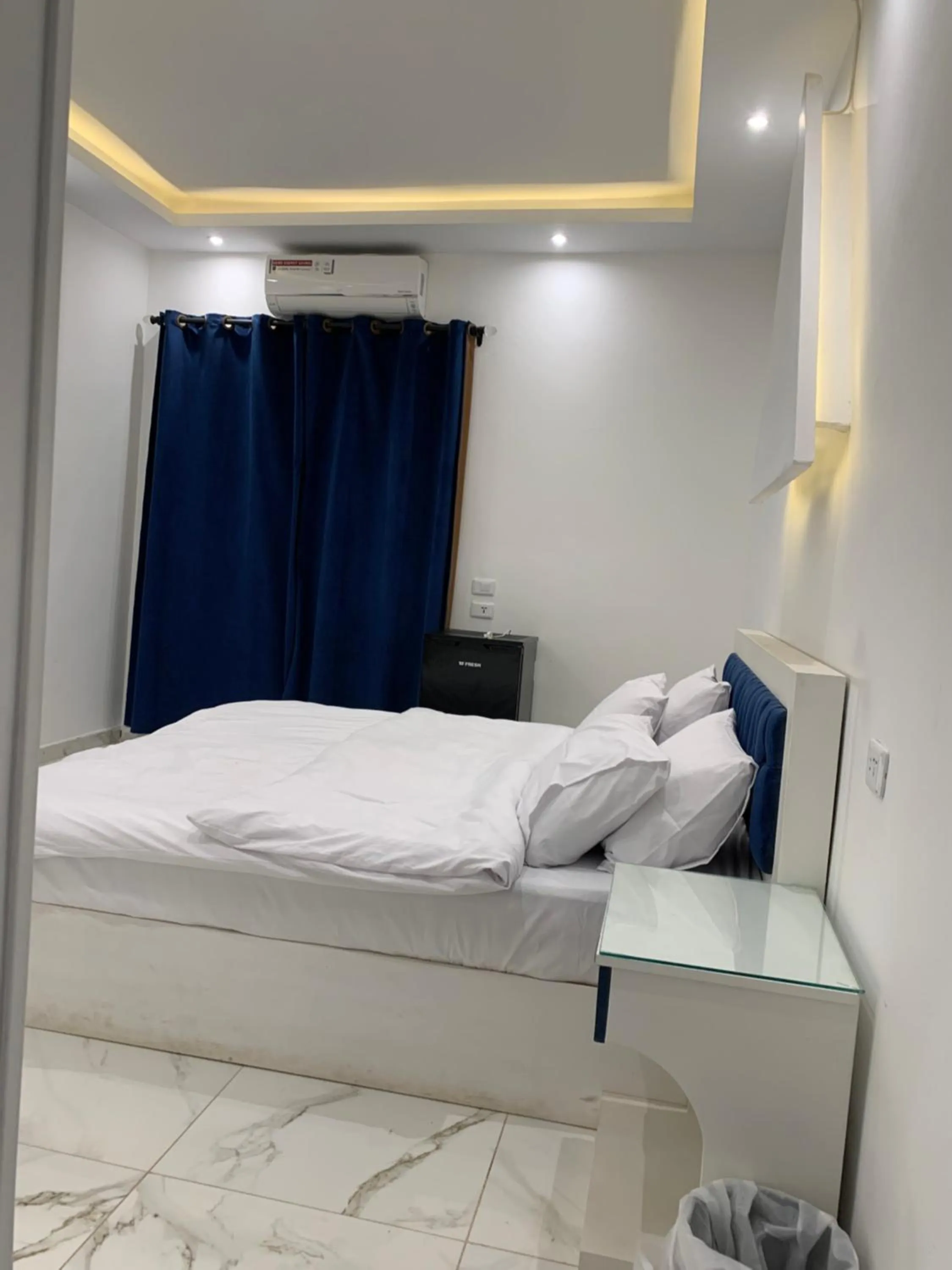 PR Family pyramids inn