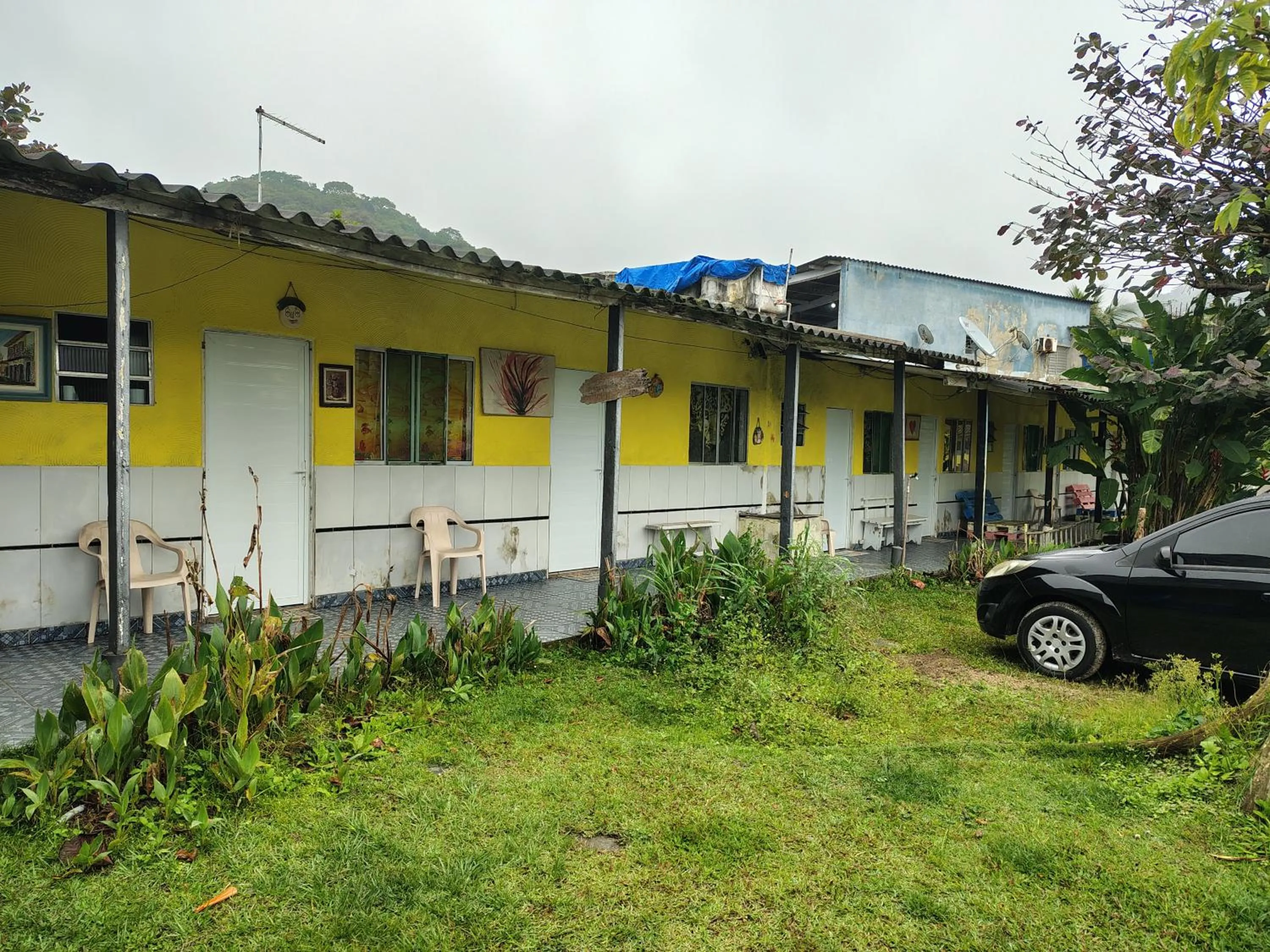Property building in Pousada Lambaris Pereque Guarujá