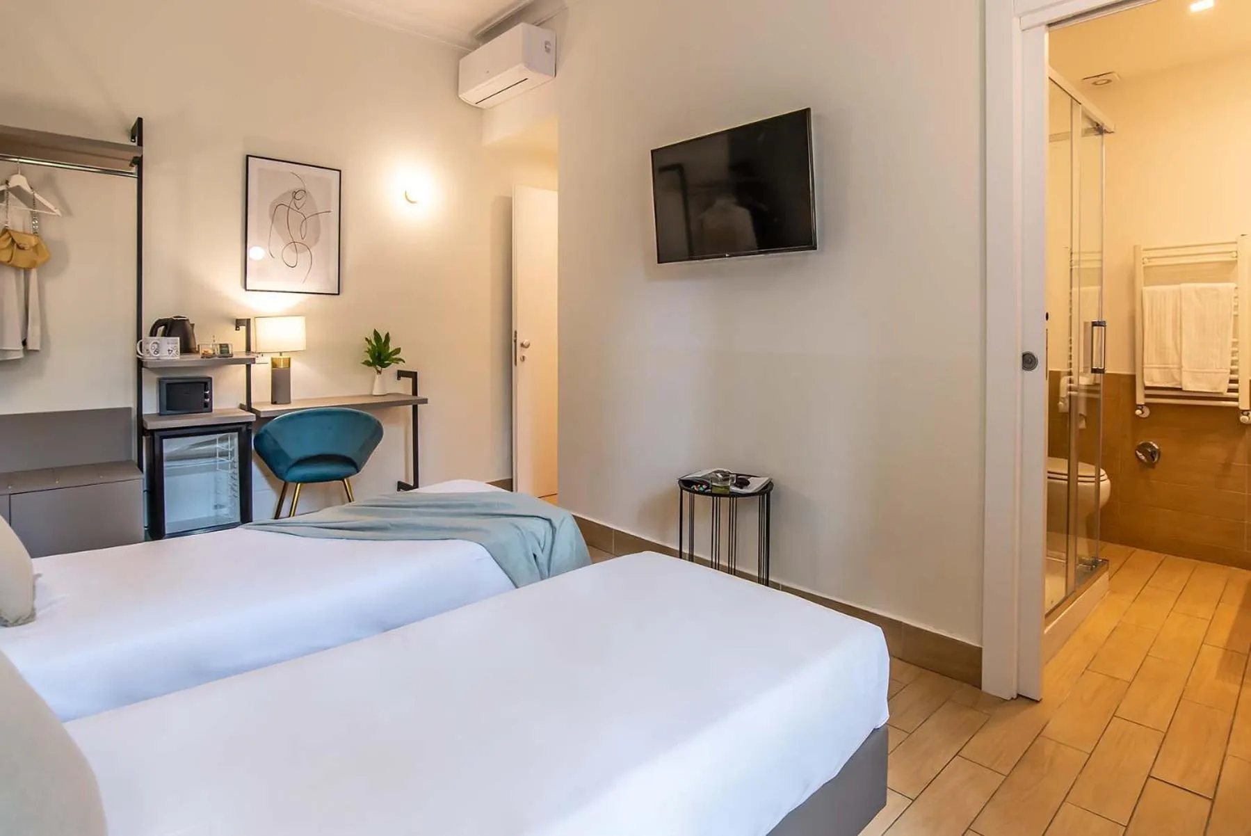 Bed in 94Rooms Vatican Guest House - Vigliena