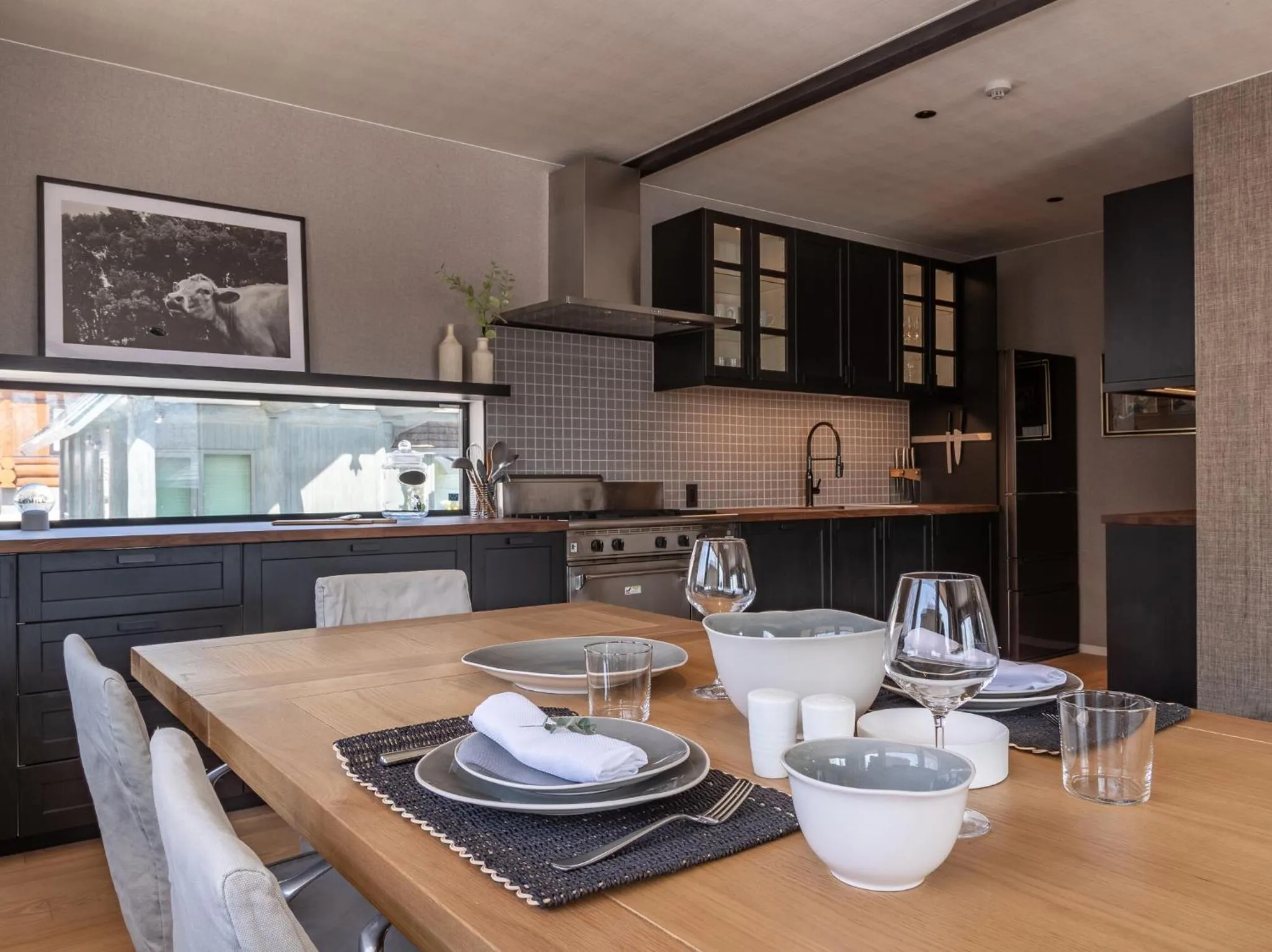 Kitchen or kitchenette in Shousugi Chalet by Elite Havens