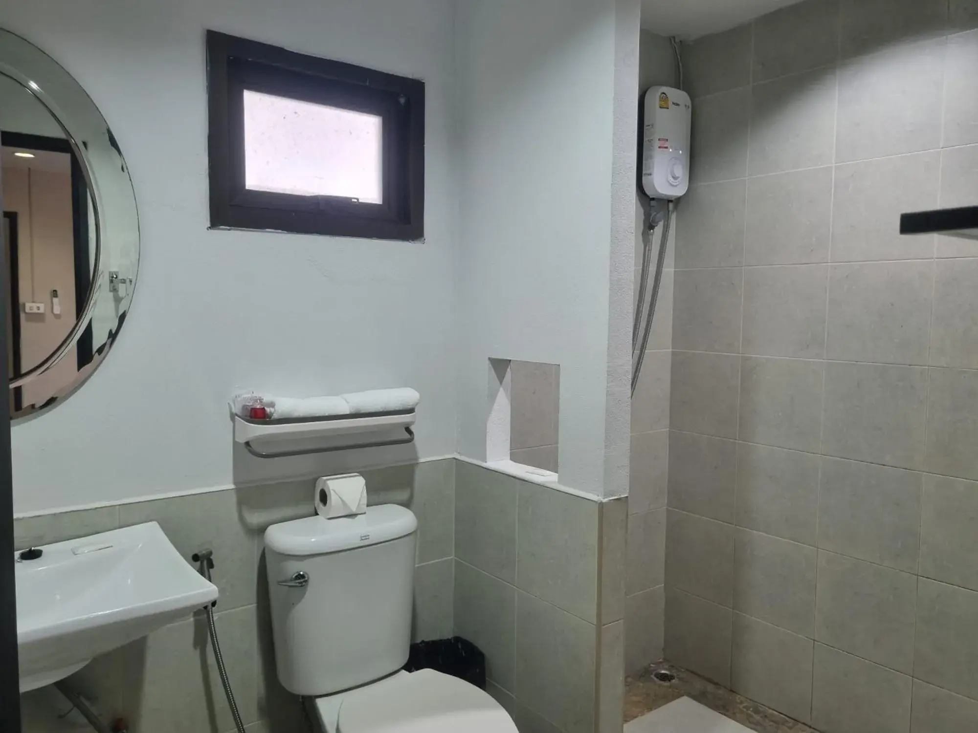 Deluxe Double Room with Balcony in New Breakers Hotel Rawai Deluxe Double Room with Balcony in New Breakers Hotel Rawai