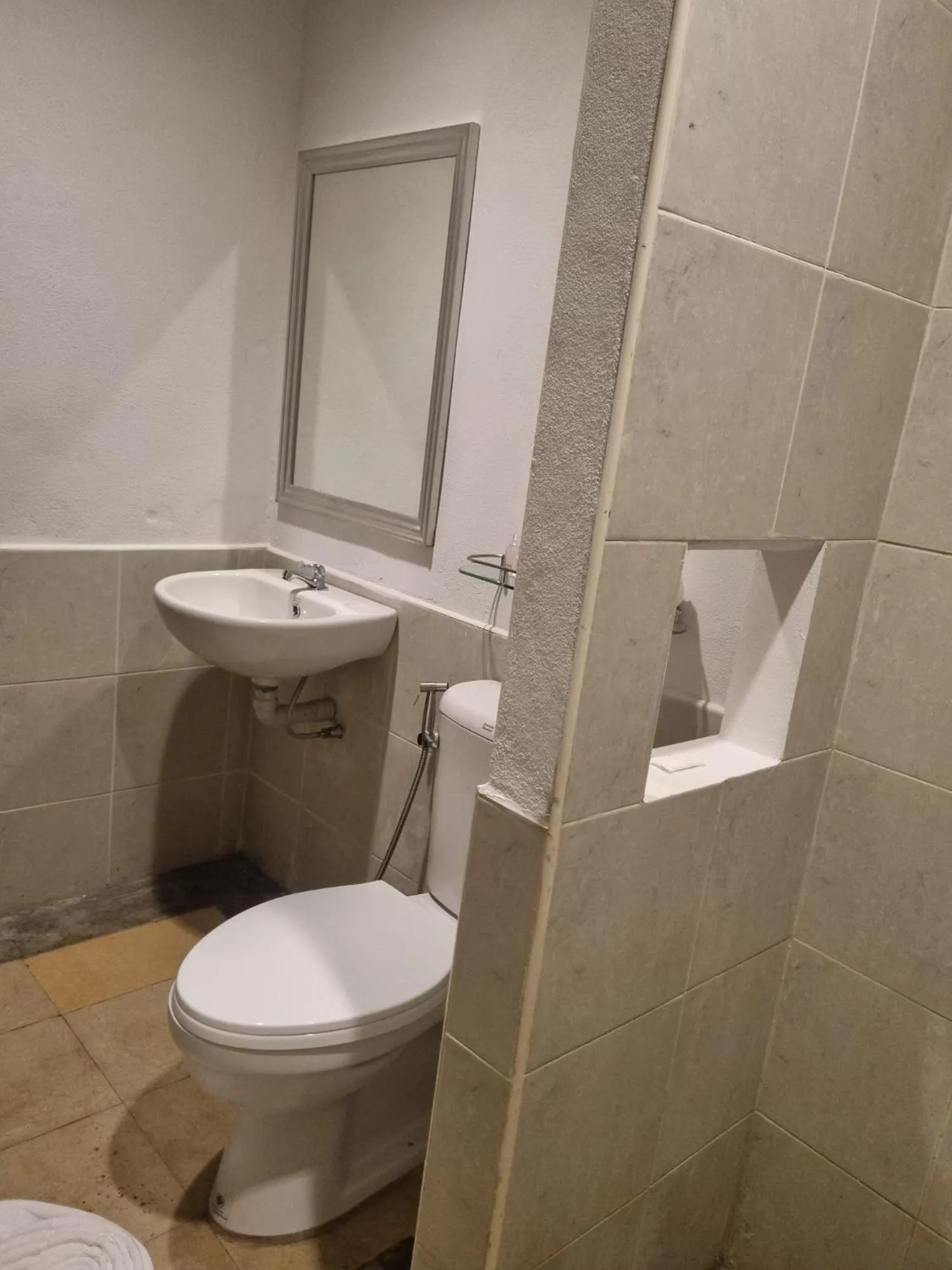 Bathroom in New Breakers Hotel Rawai