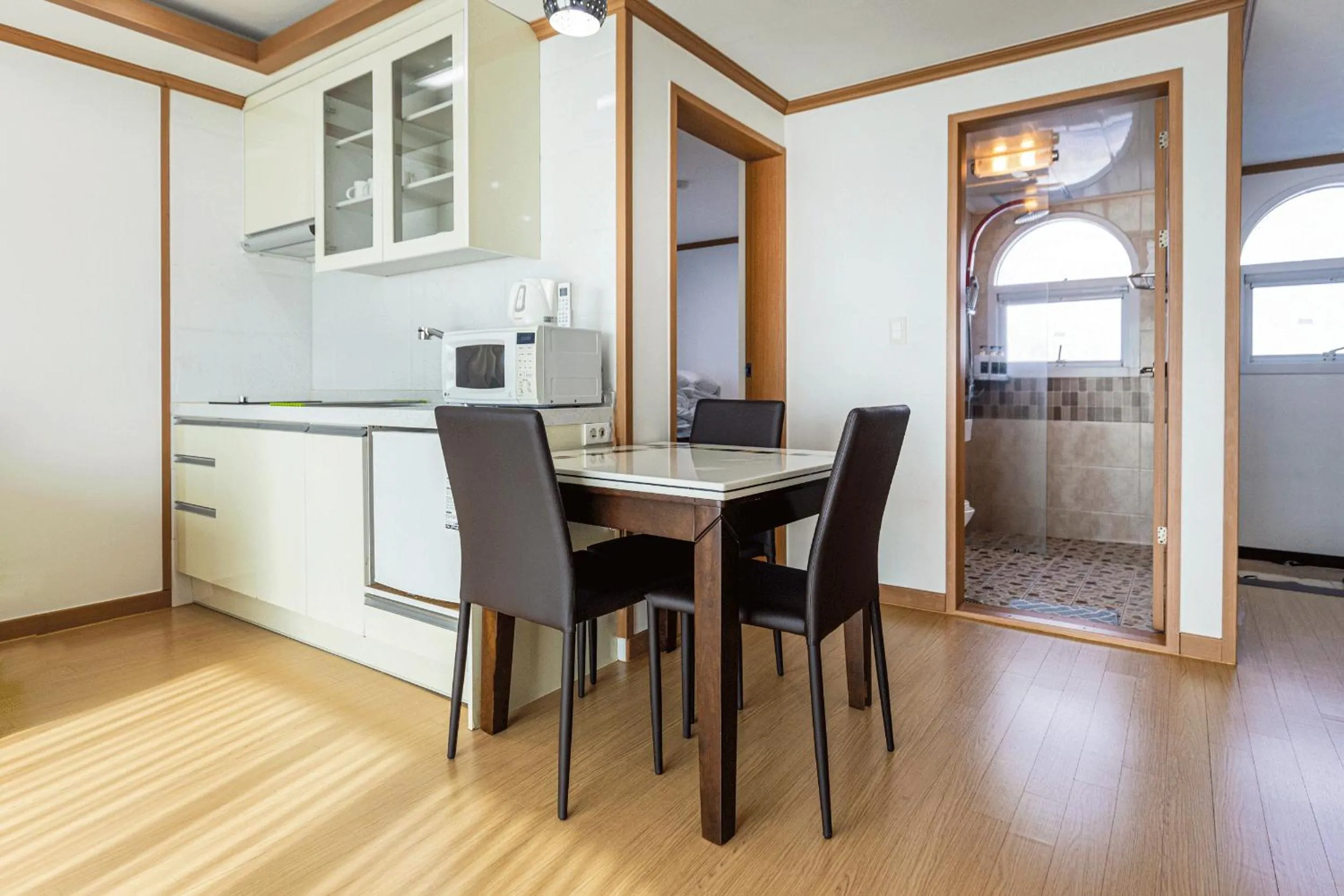 Kitchen or kitchenette in The Bay Jeju Resort