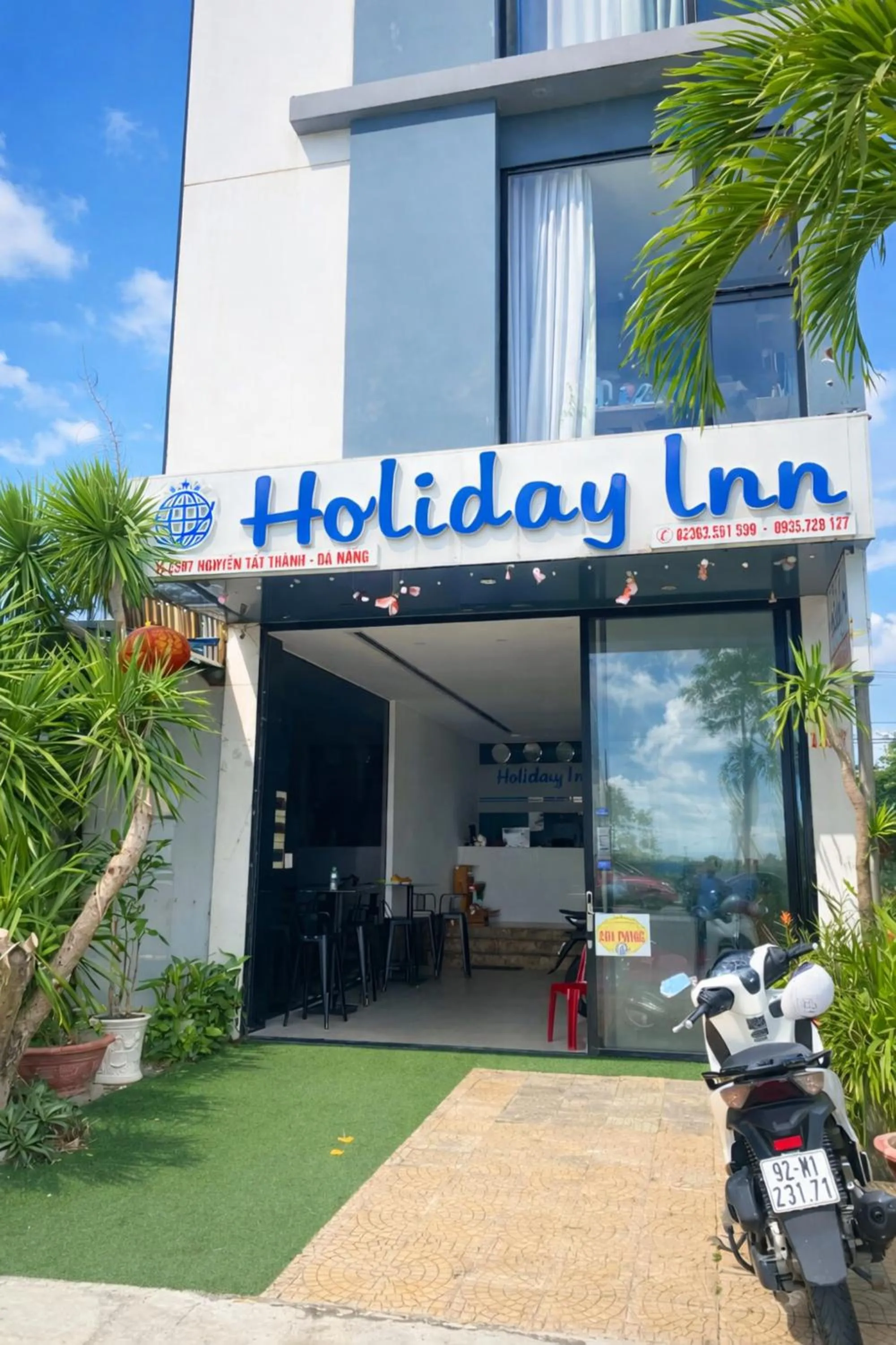 Property building in Holiday Inn Hotel