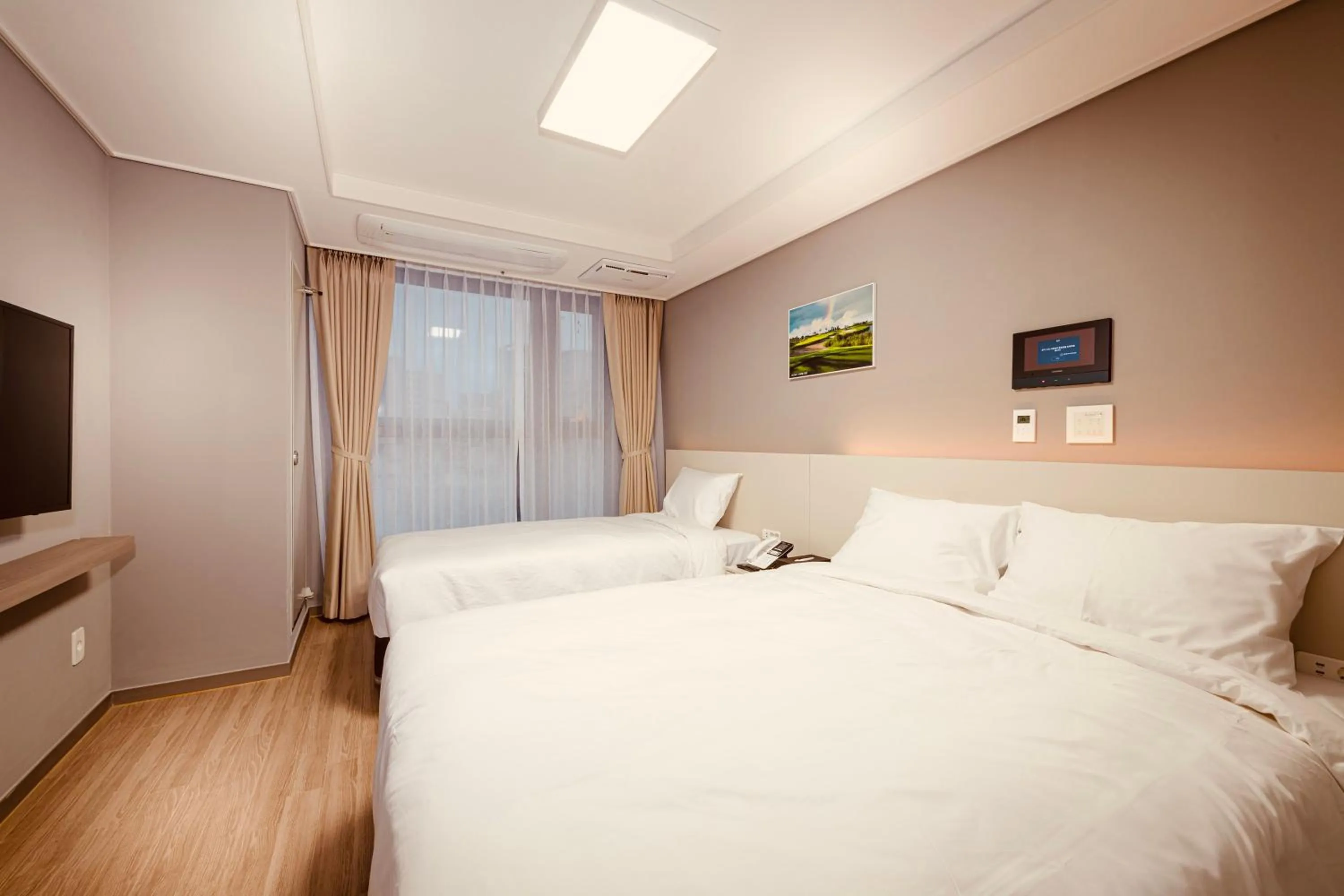 Bed in Sollago Myeongdong Hotel & Residence
