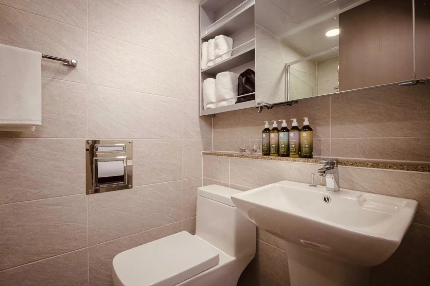 Toilet in Sollago Myeongdong Hotel & Residence