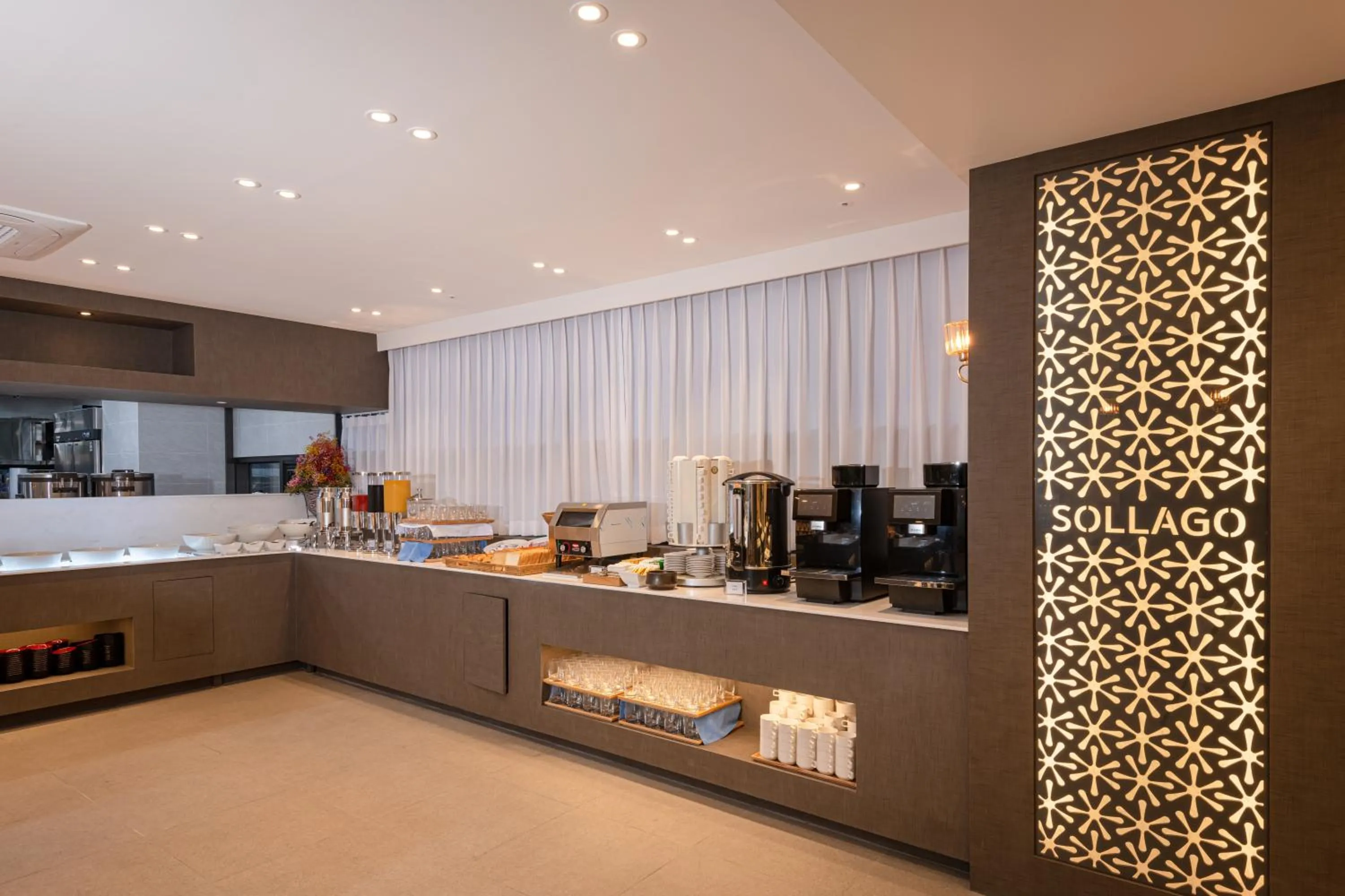 Restaurant/places to eat in Sollago Myeongdong Hotel & Residence