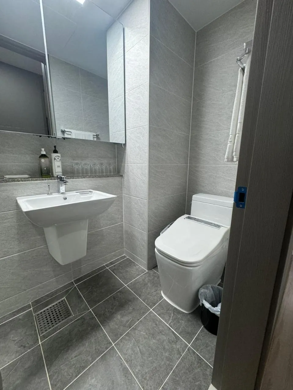 Toilet in Sollago Myeongdong Hotel & Residence