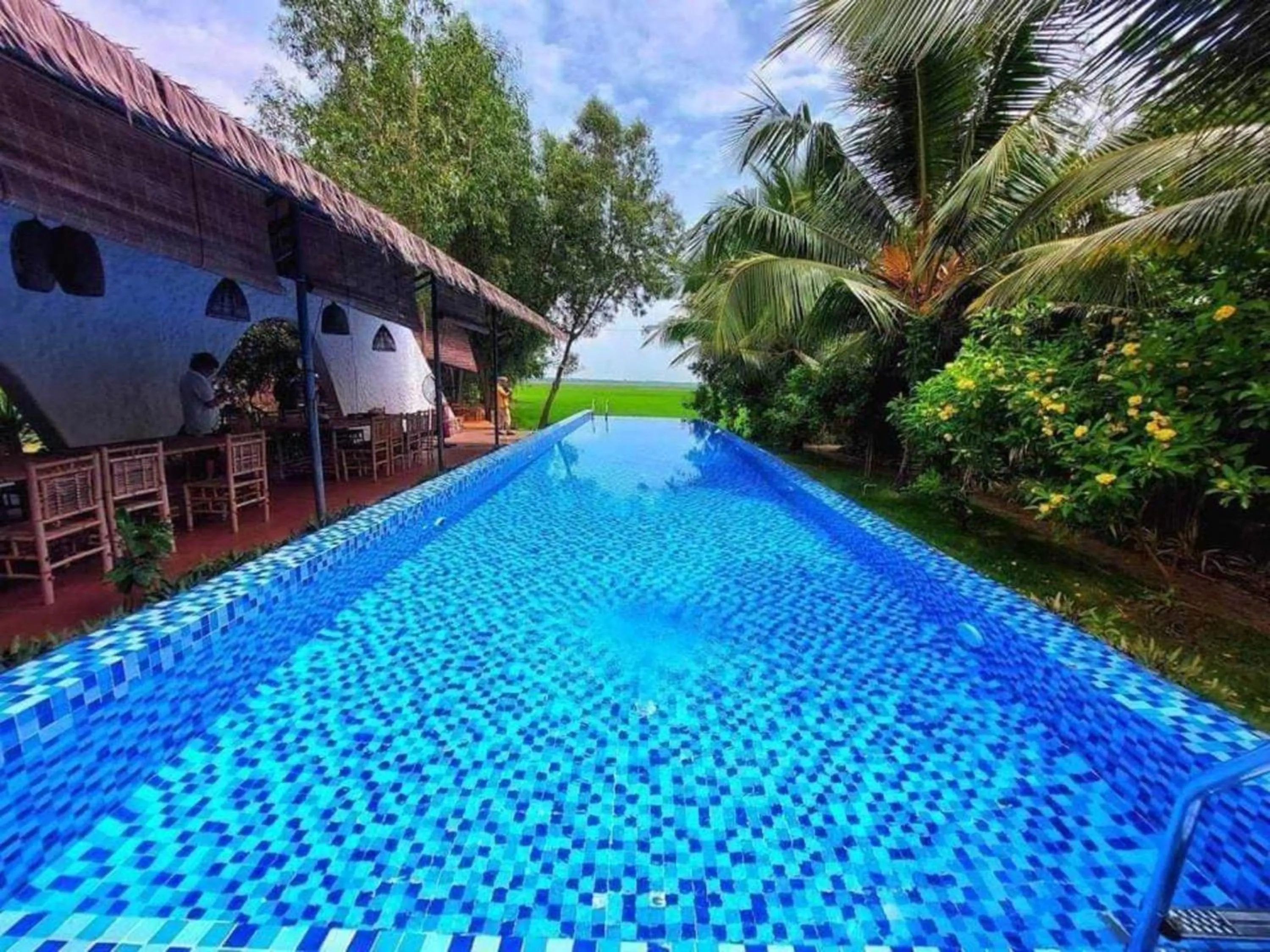 Swimming pool in The Ruong Resort