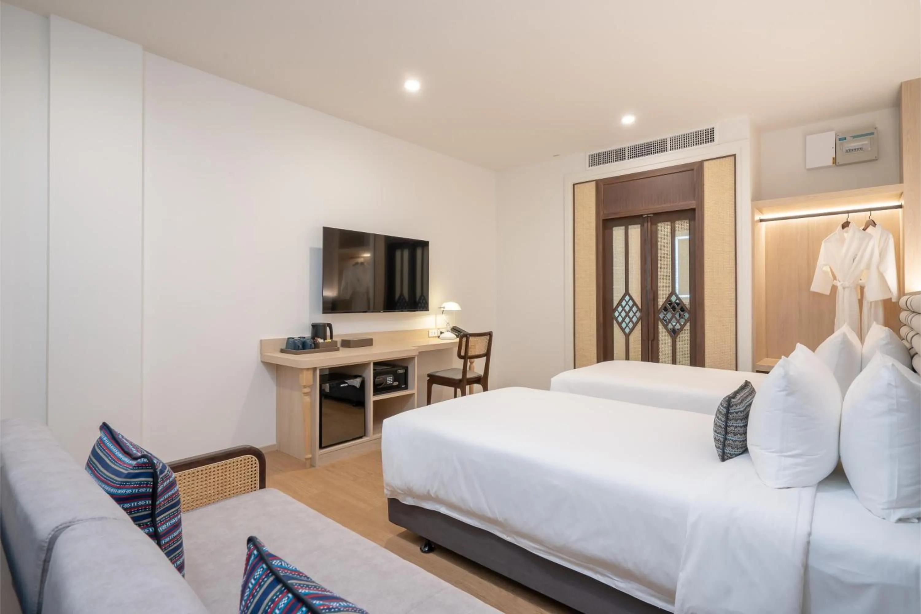 Bedroom, Bed in Pranakorn Heritage Hotel