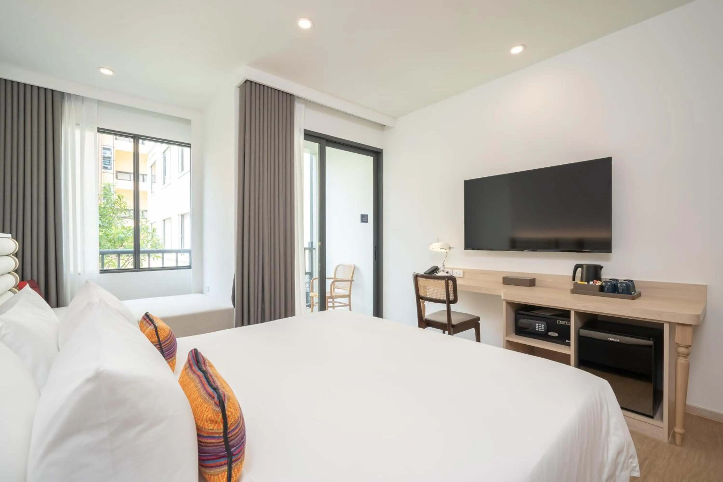 Bed in Pranakorn Heritage Hotel