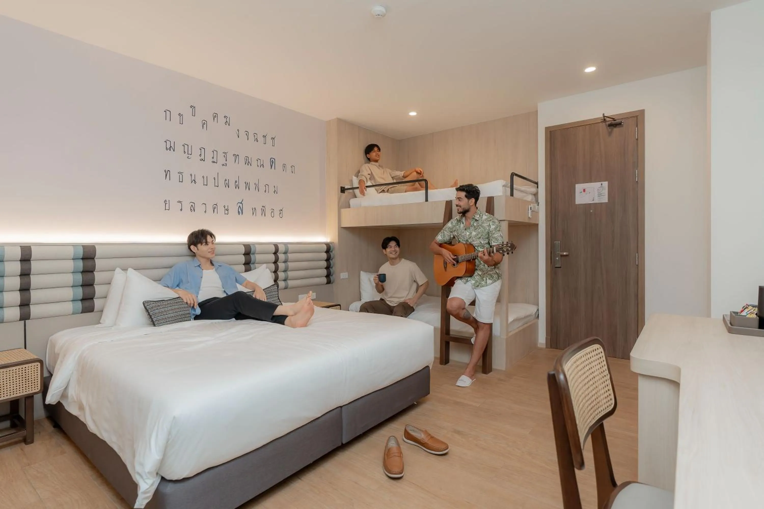 Bed in Pranakorn Heritage Hotel