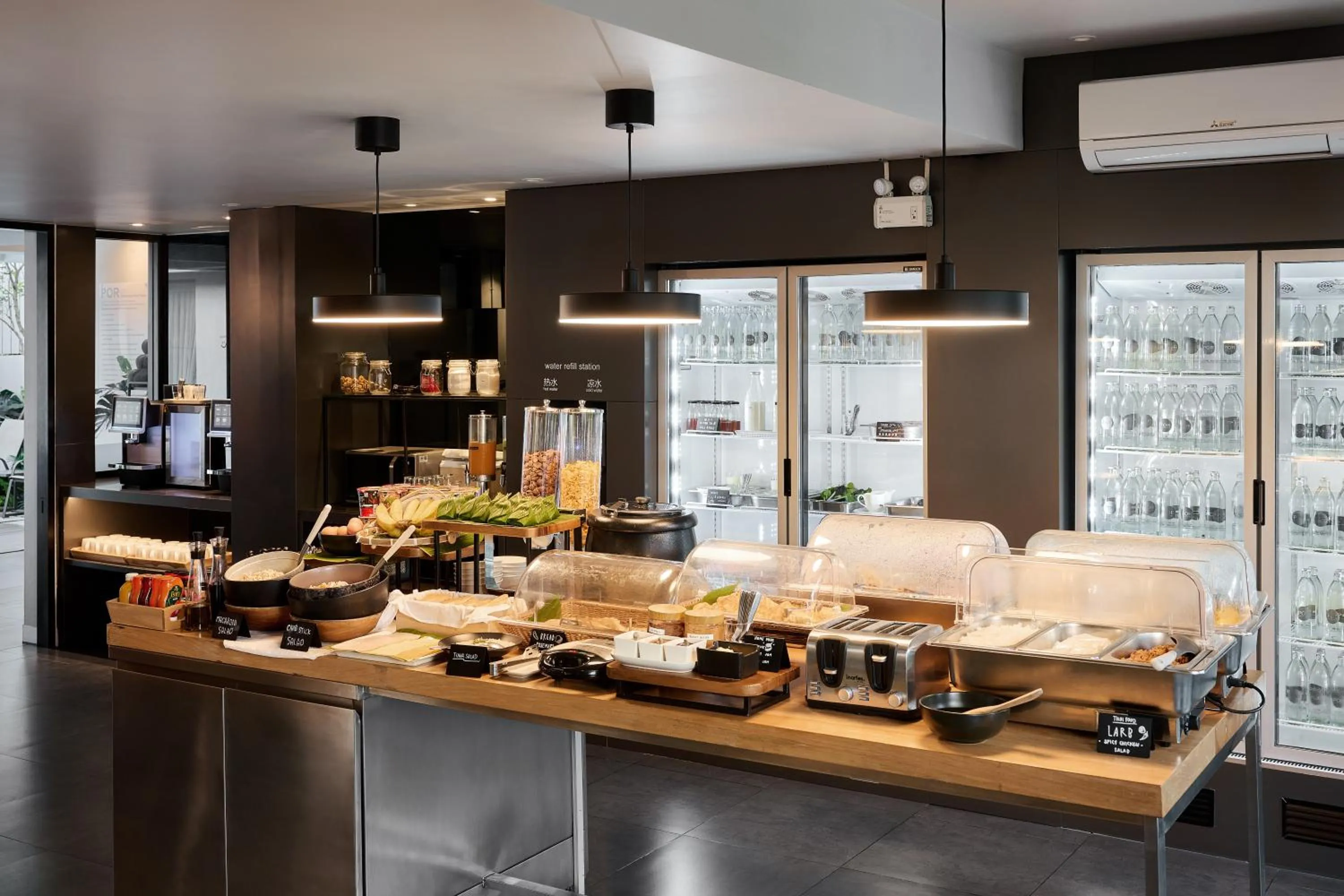 Food and drinks in POR Arak