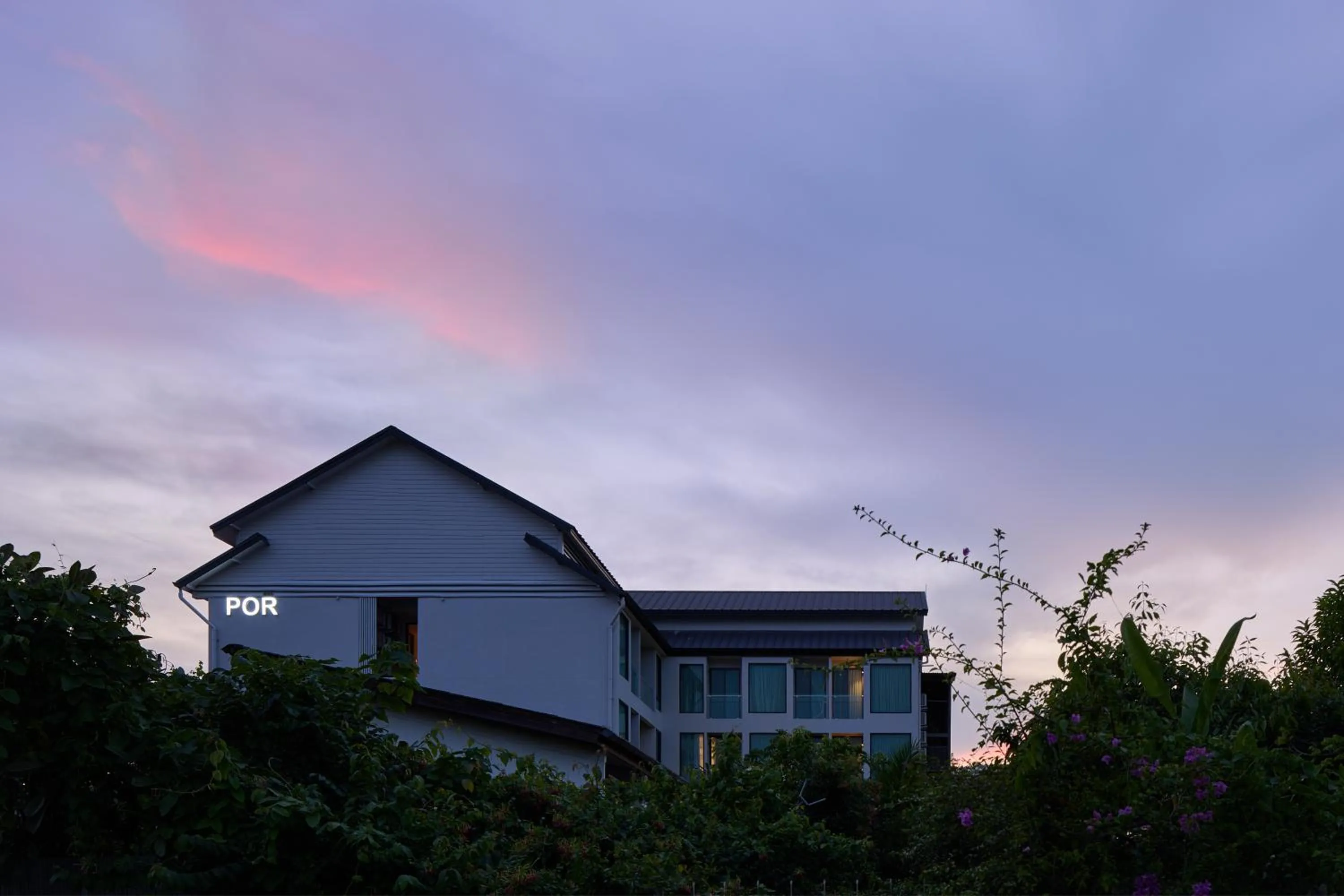 Property building in POR Arak