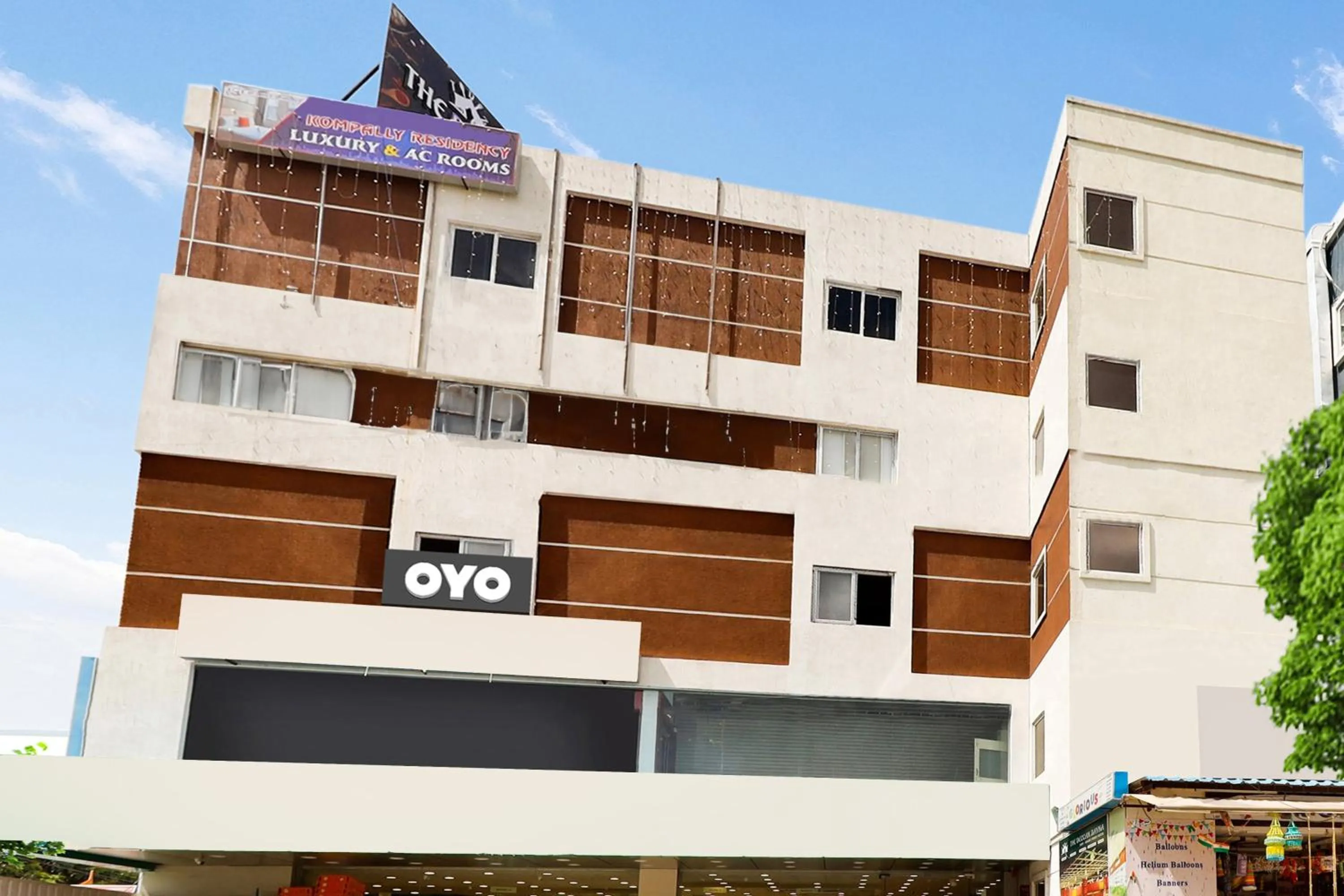 Facade/entrance in Hotel O Kompally Residency
