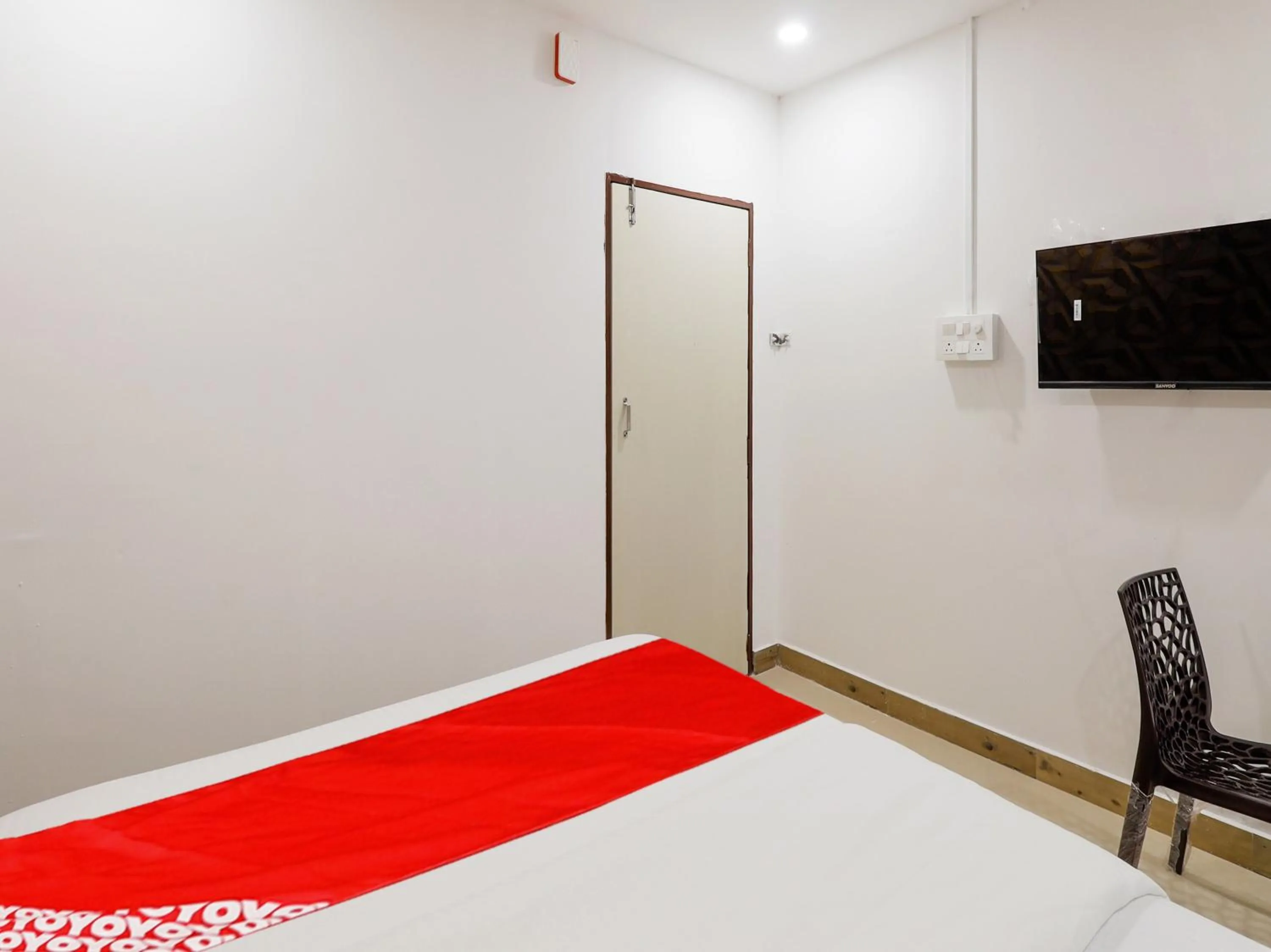Lobby or reception, Bed in Hotel O Kompally Residency