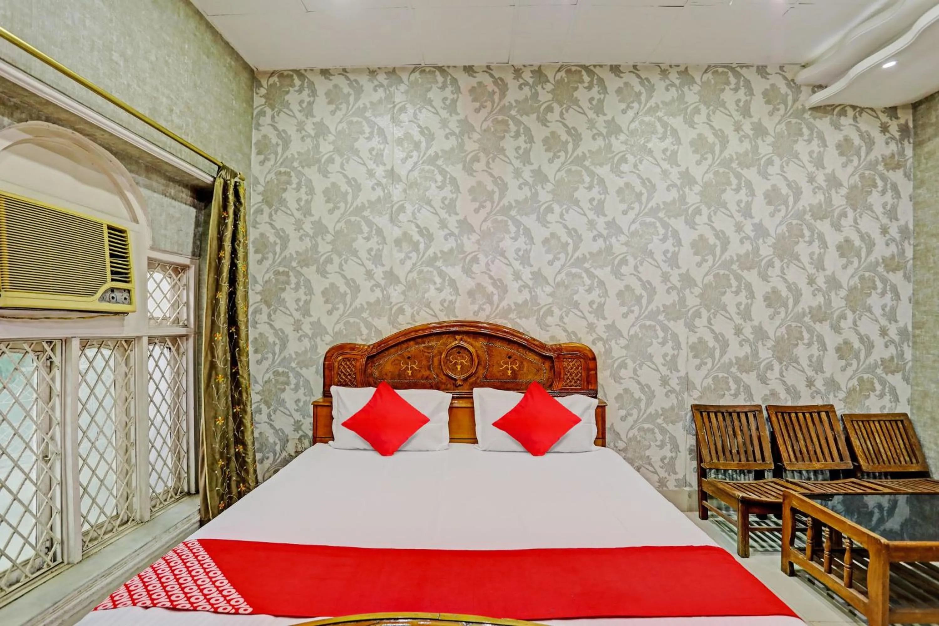 Bedroom, Bed in OYO Flagship Rathour Palace