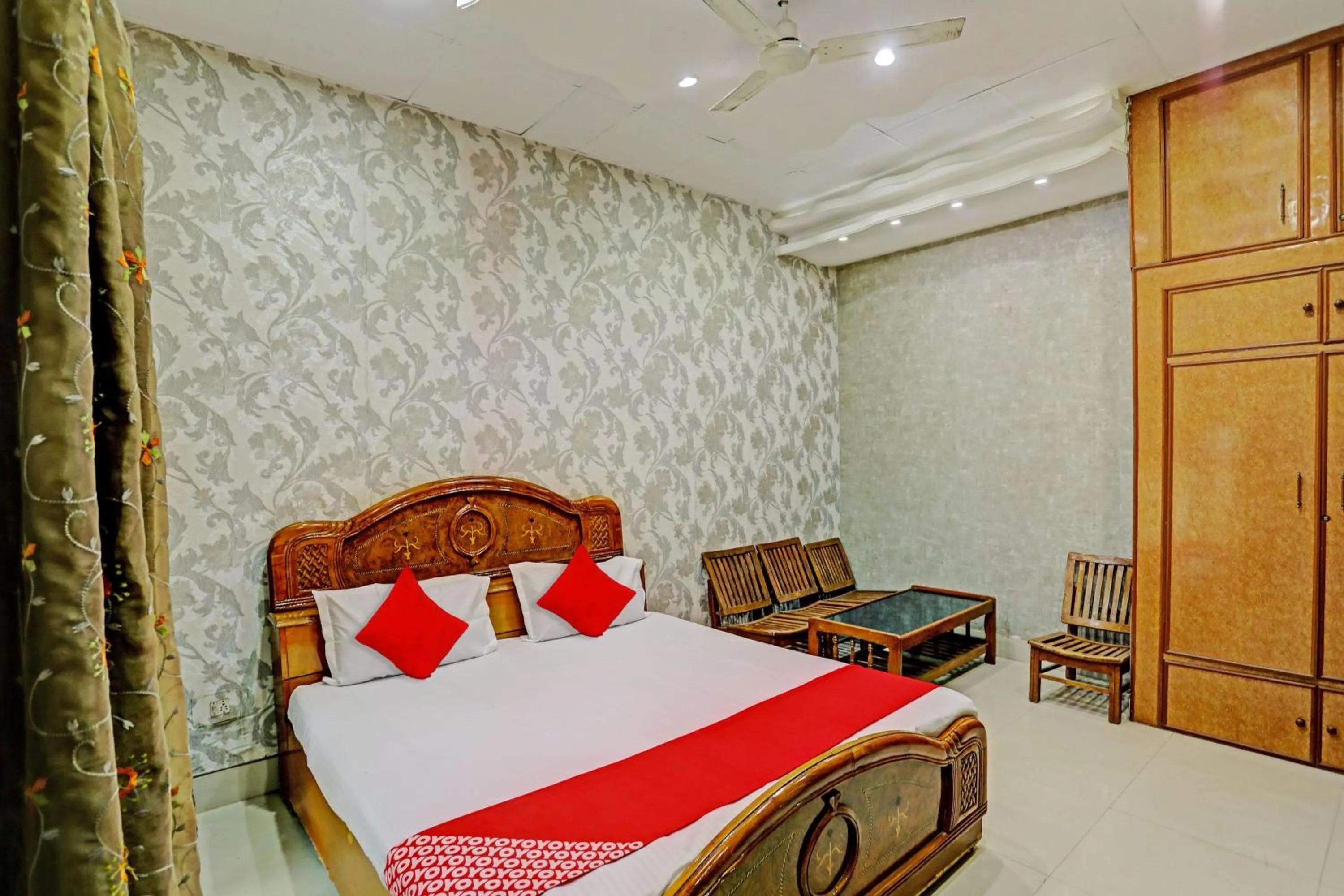 Bedroom, Bed in OYO Flagship Rathour Palace