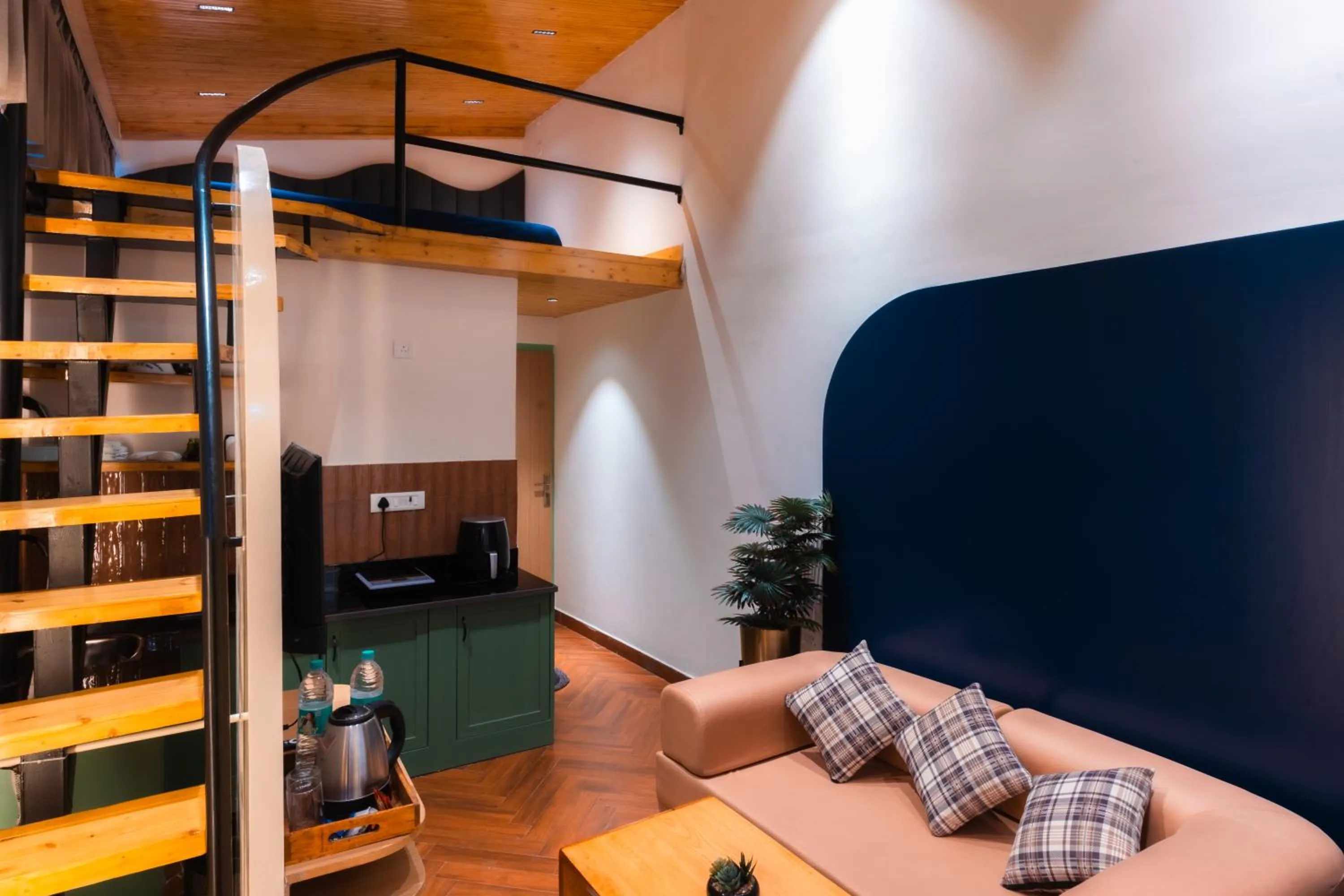 Joey's By The Ganges