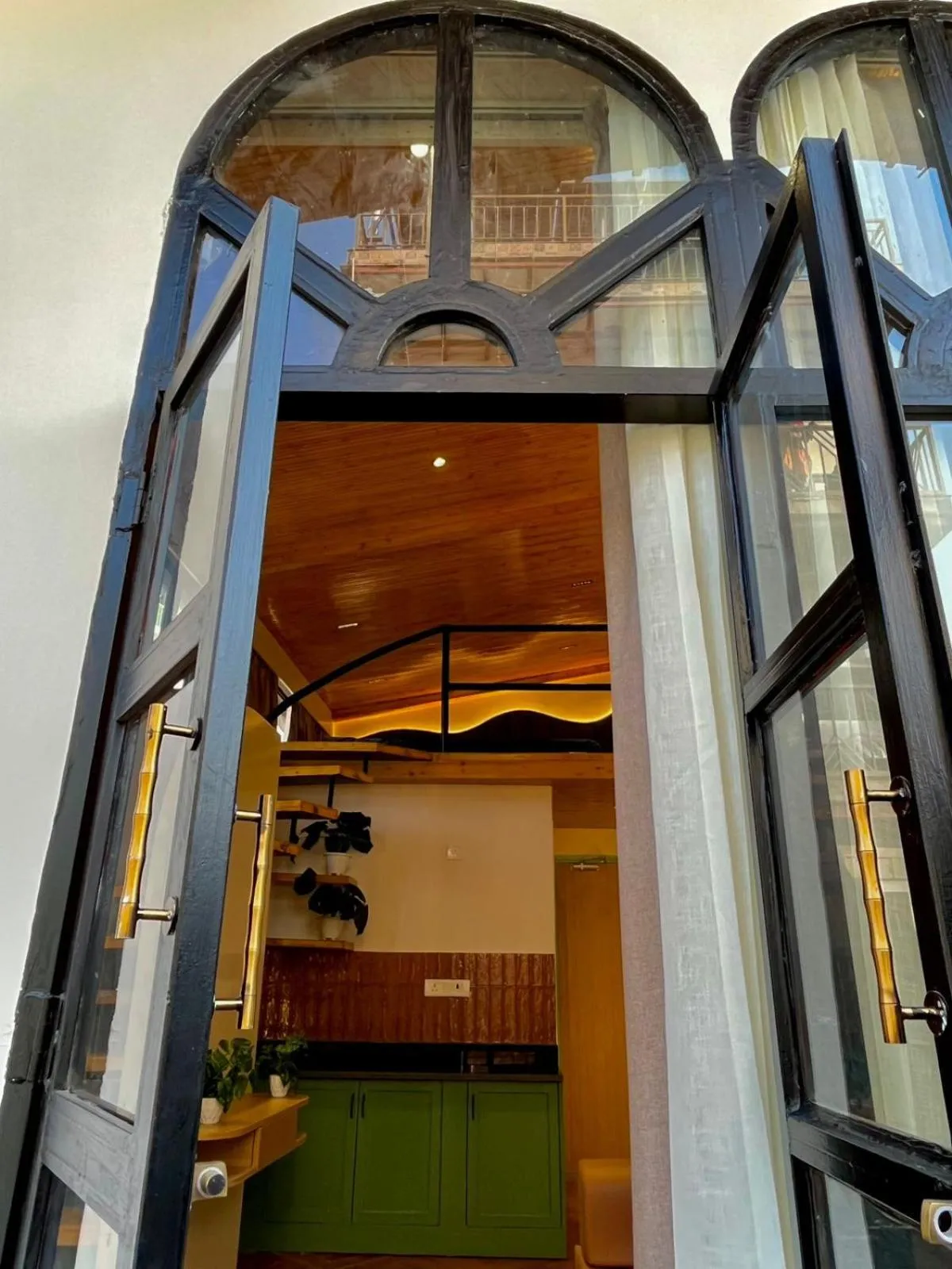 Kitchen or kitchenette in Joey's By The Ganges