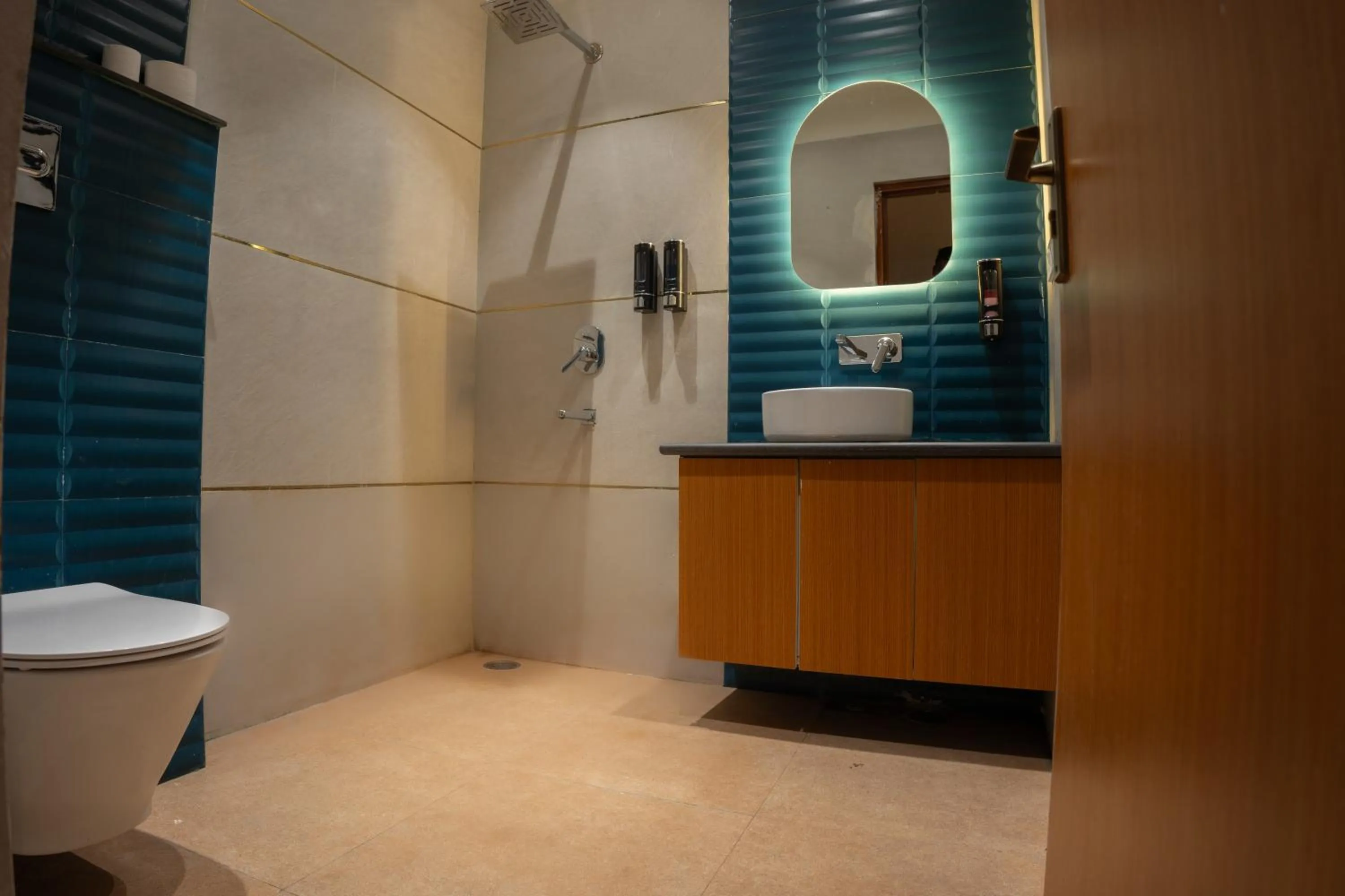 Joey's By The Ganges