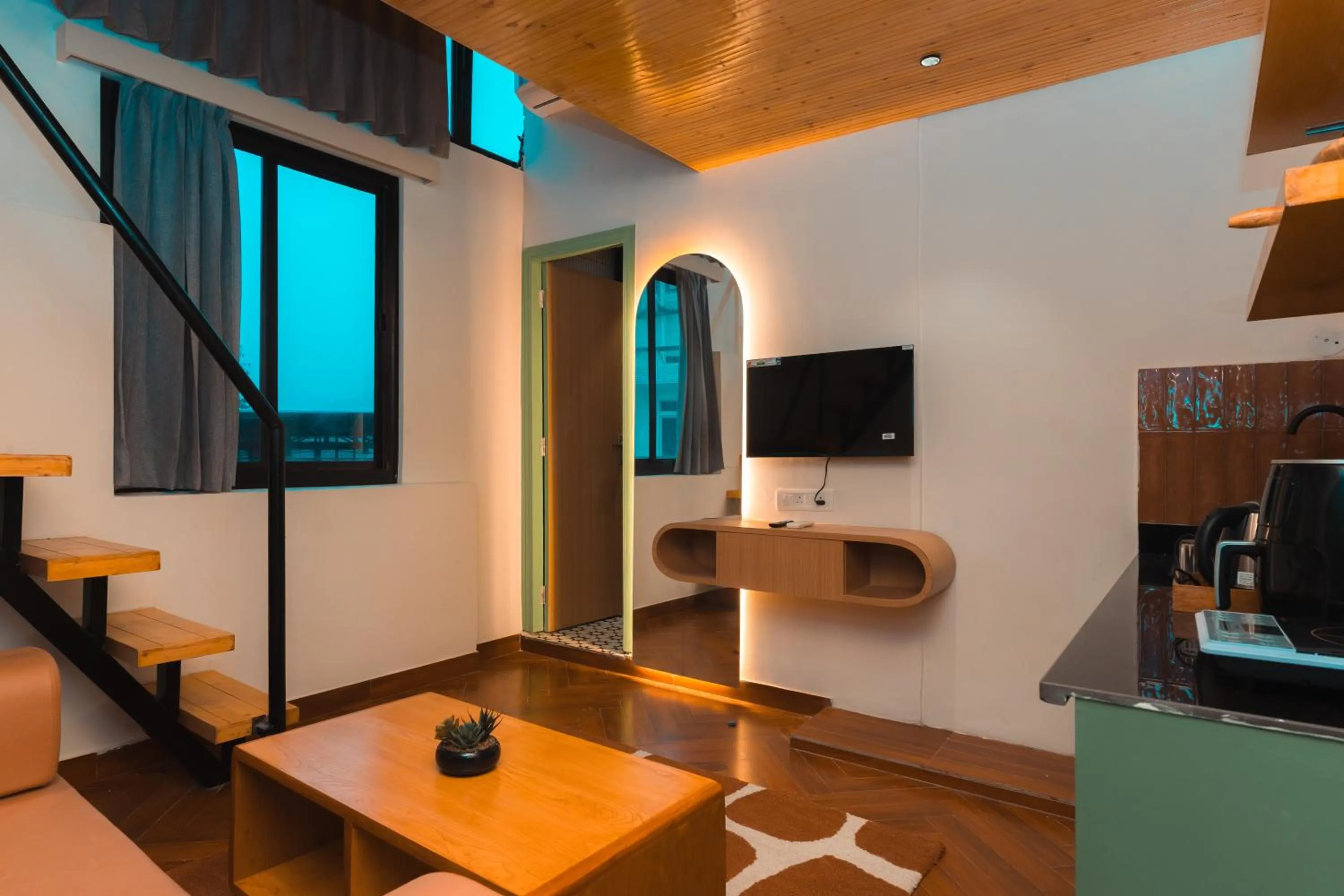 Joey's By The Ganges