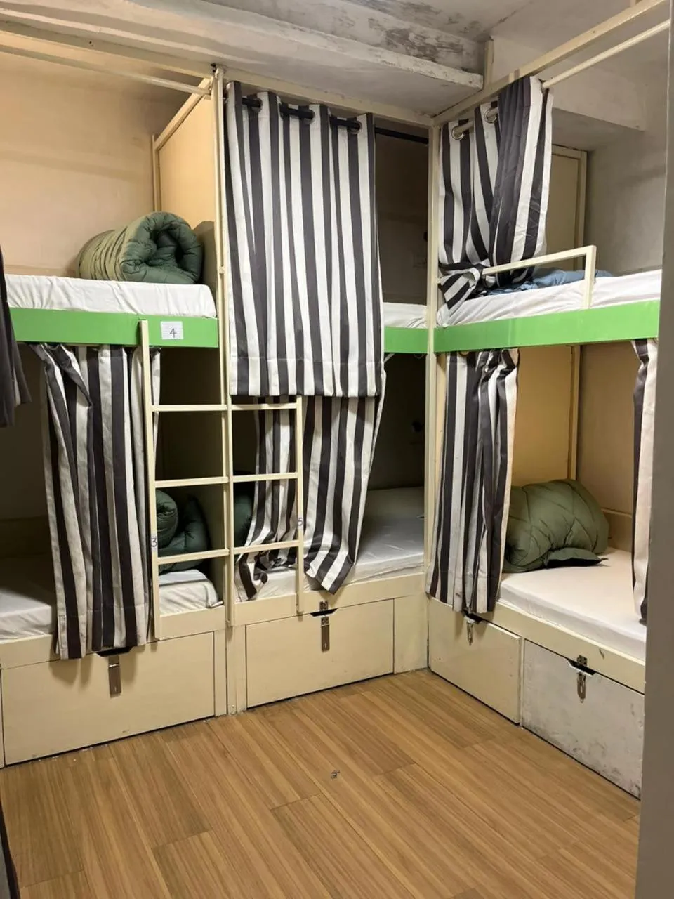 Bed in Joey's By The Ganges