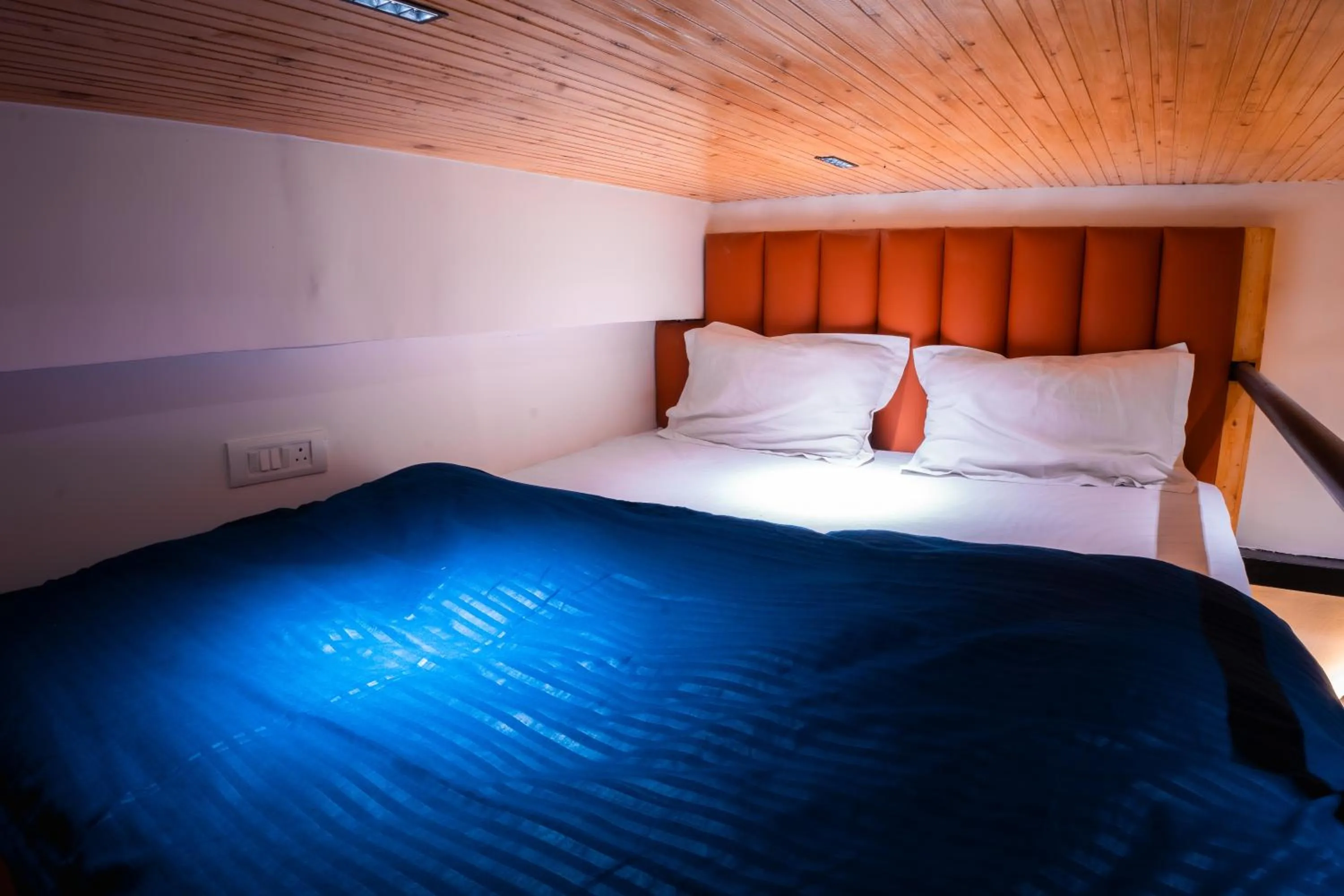 Bed in Joey's By The Ganges