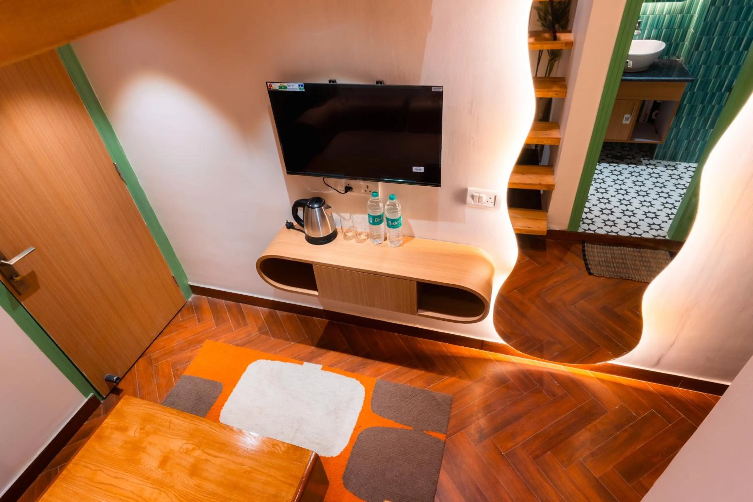 Joey's By The Ganges