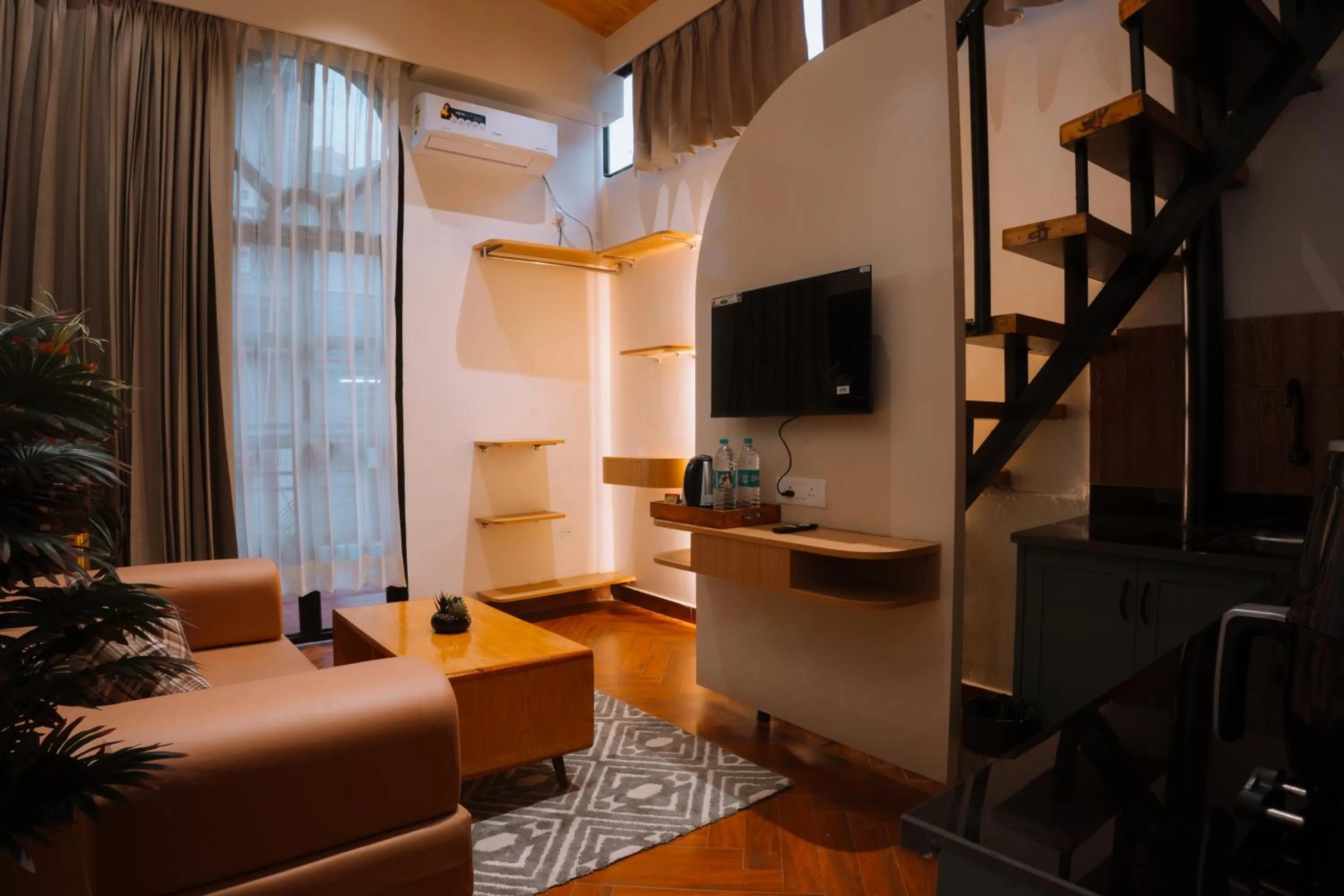 Joey's By The Ganges