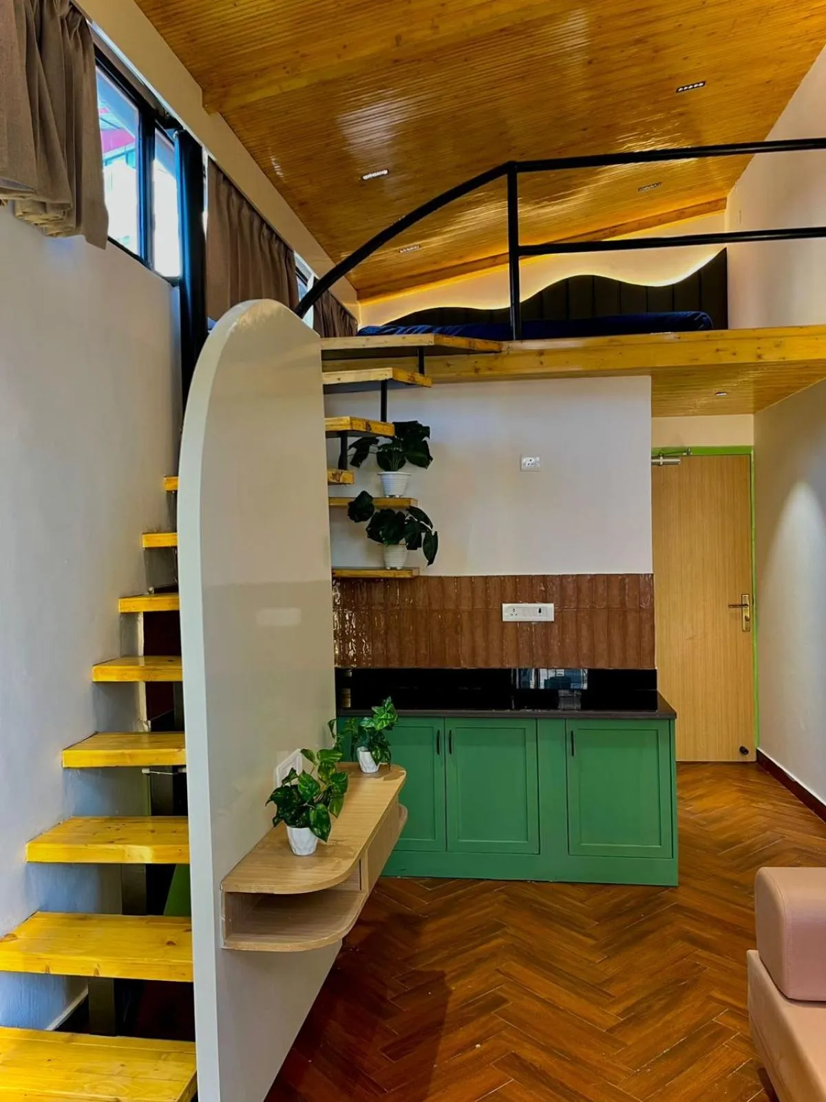 Kitchen or kitchenette in Joey's By The Ganges