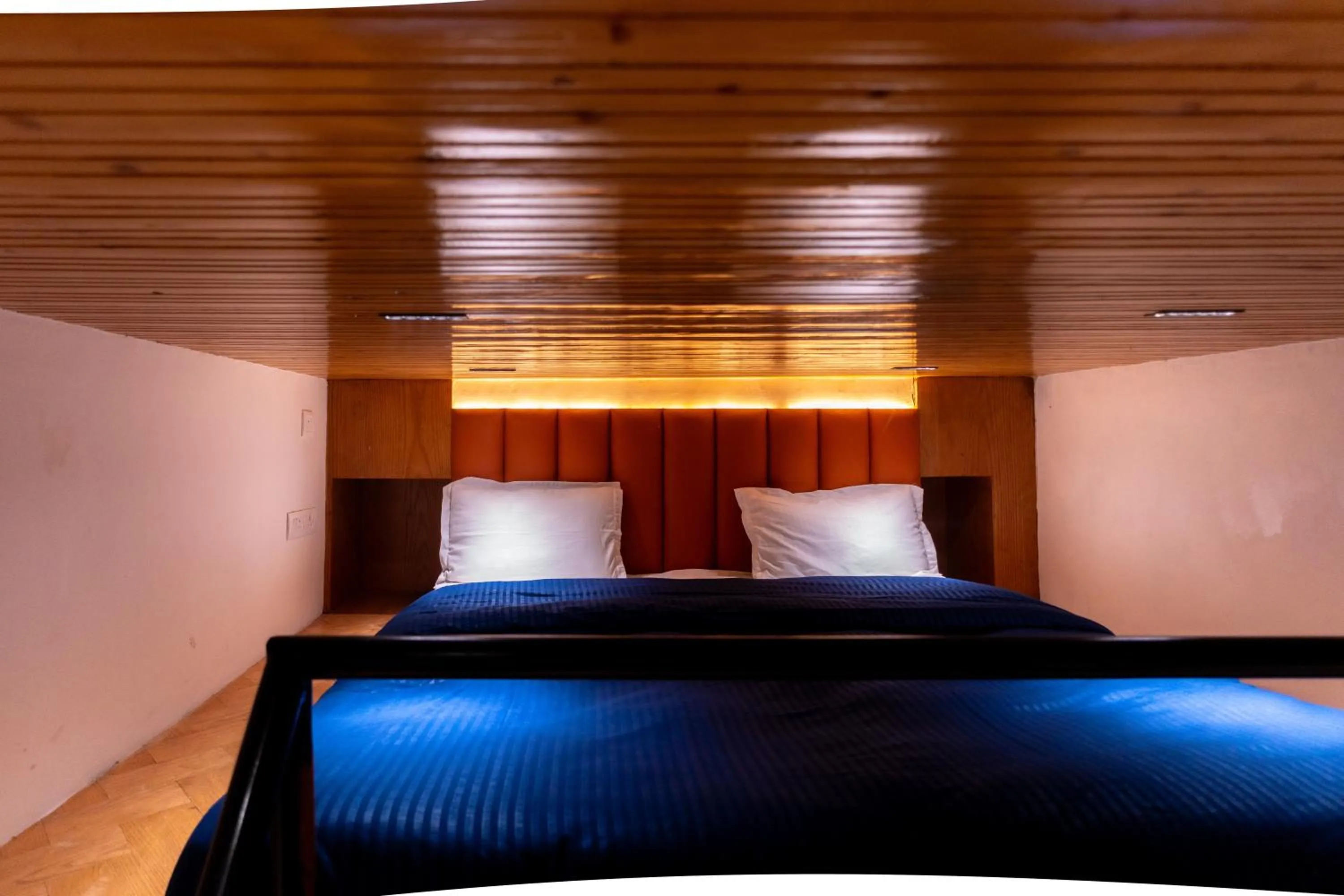 Bed in Joey's By The Ganges