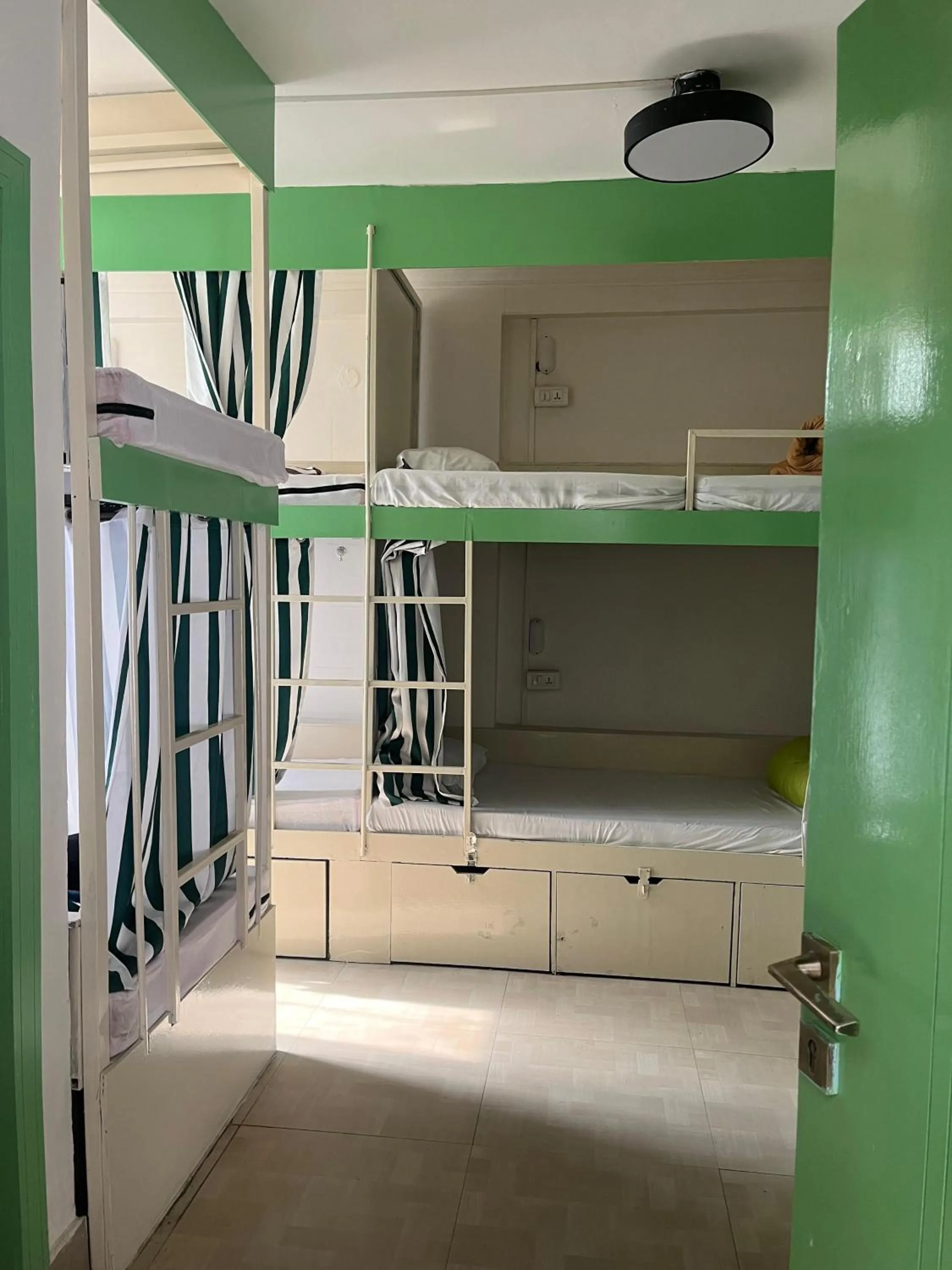 bunk bed, Bed in Joey's By The Ganges