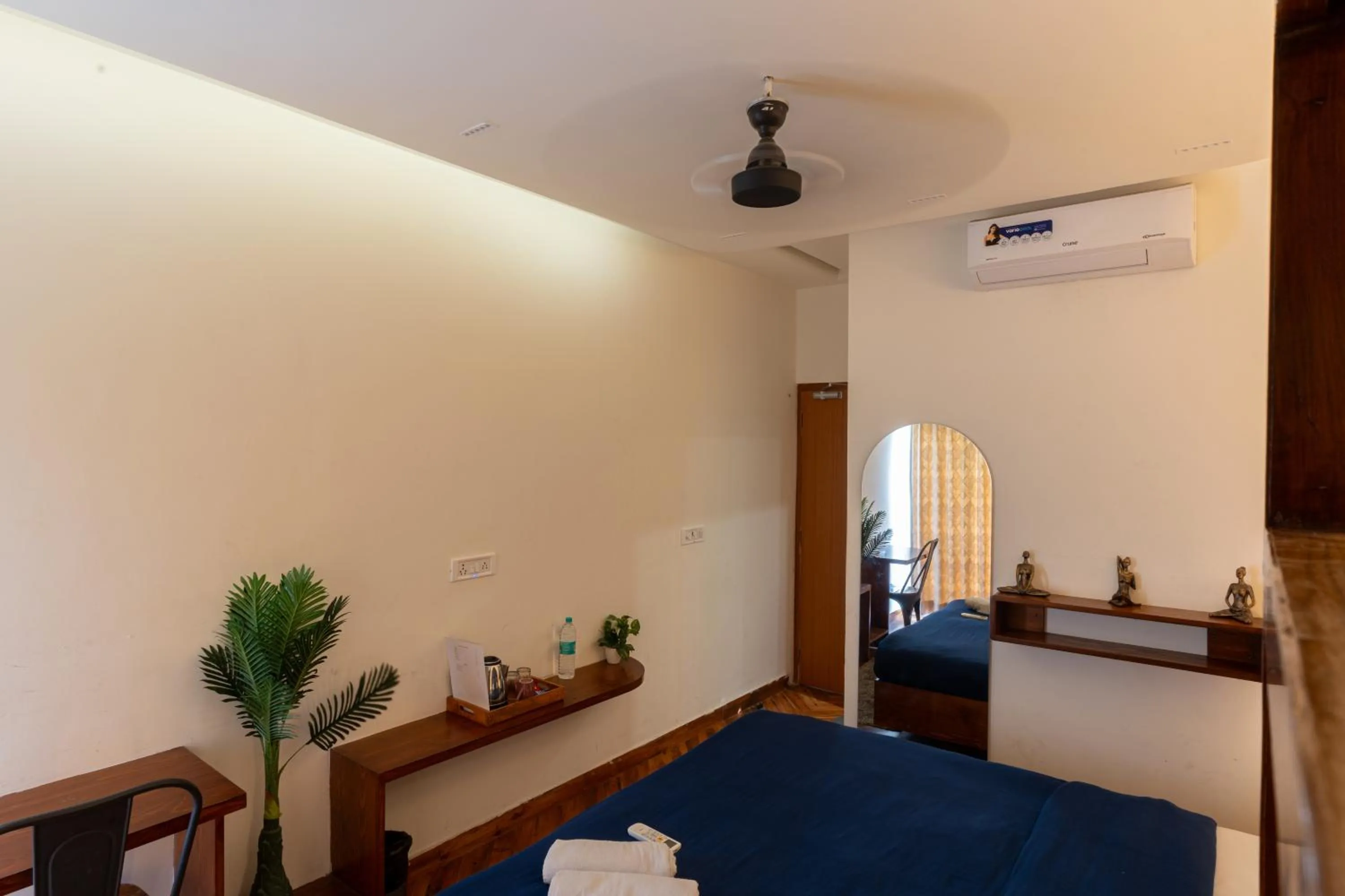 Bed in Joey's By The Ganges