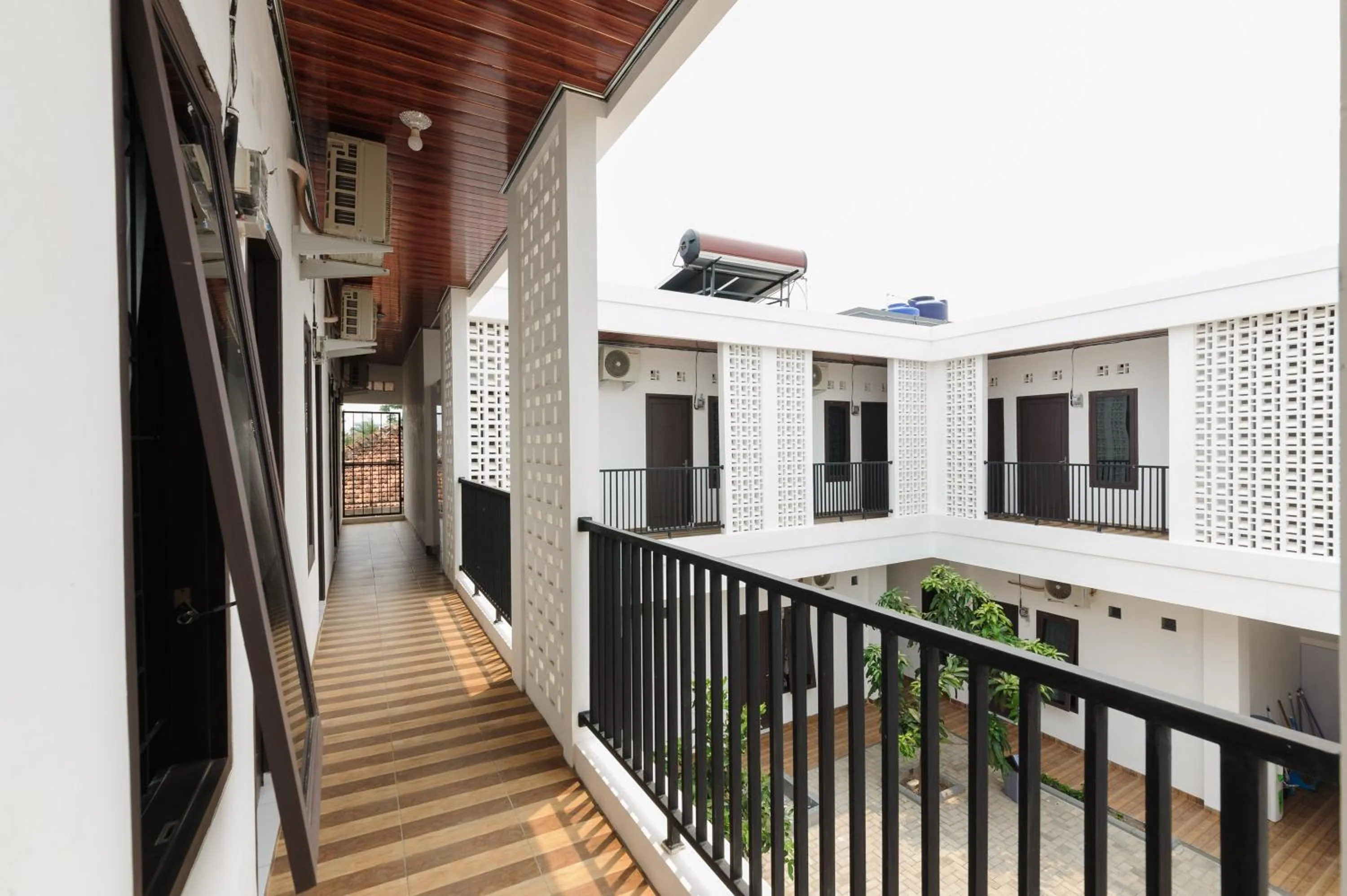 Property building in RedDoorz Plus Syariah near Mall Boemi Kedaton Lampung