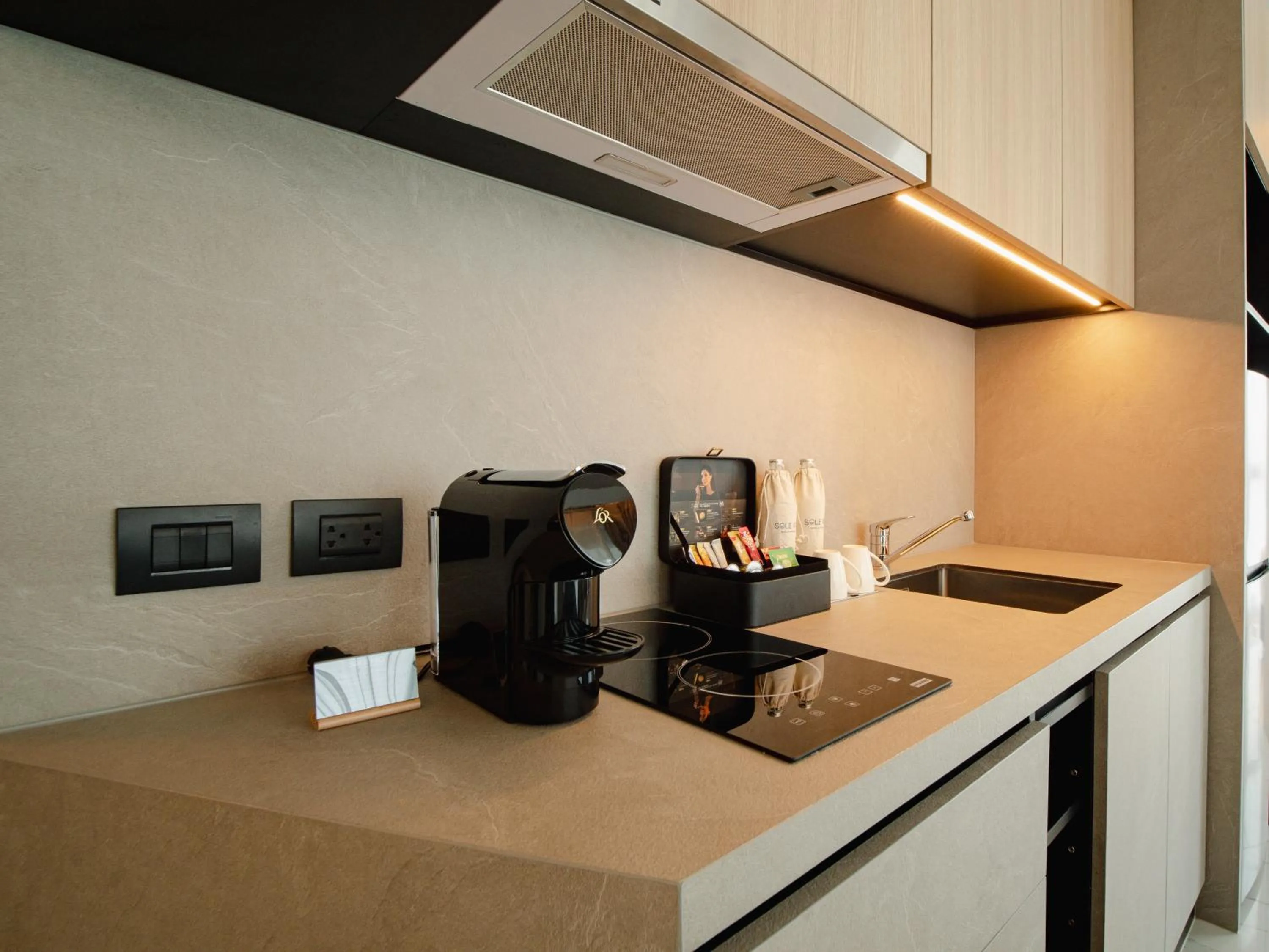 Coffee/tea facilities in Sole Mio Boutique Hotel and Wellness - Adults Only