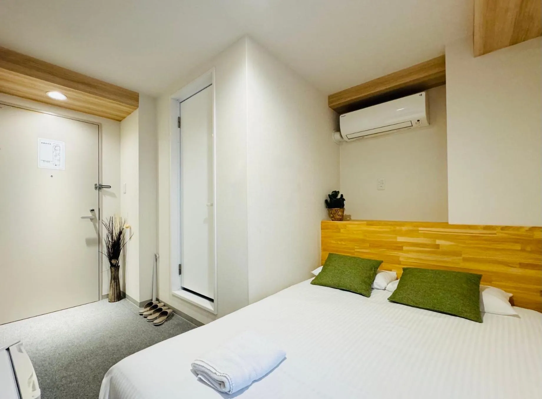 Bed in Y&Y NAMBA HOTEL Osaka