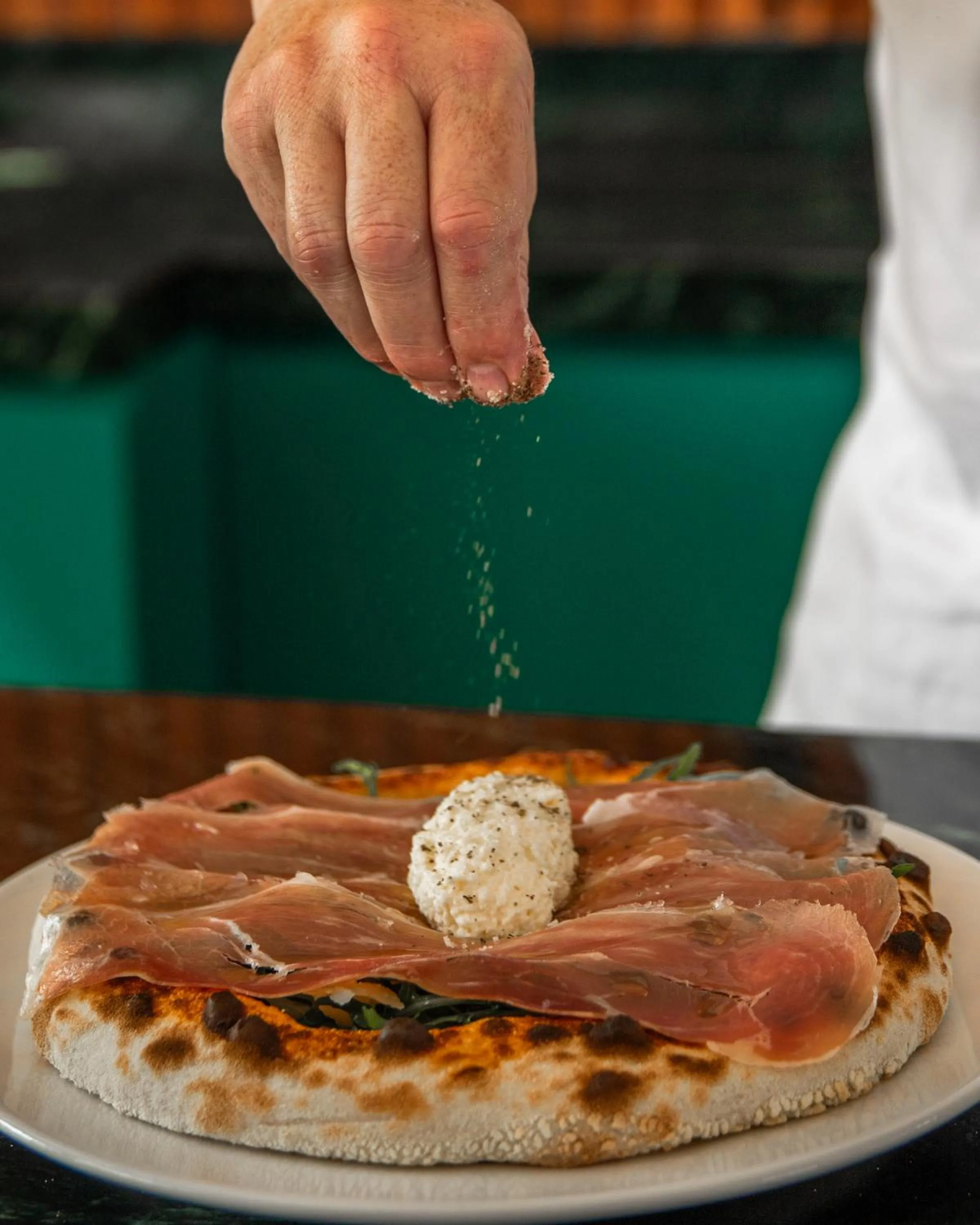 Restaurant/places to eat in SO/ Maldives