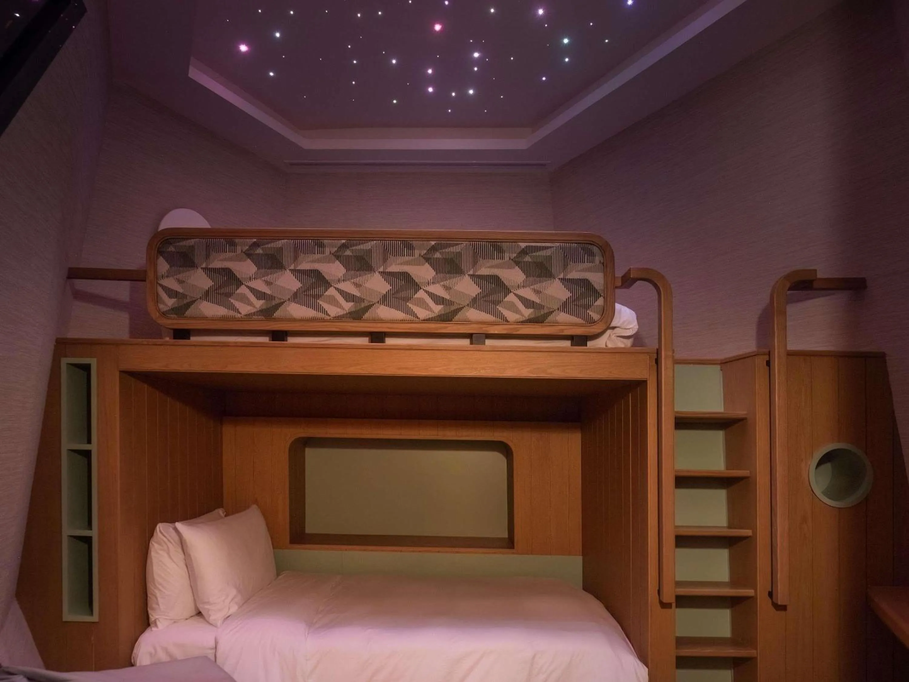 Bedroom, Bed in SO/ Maldives