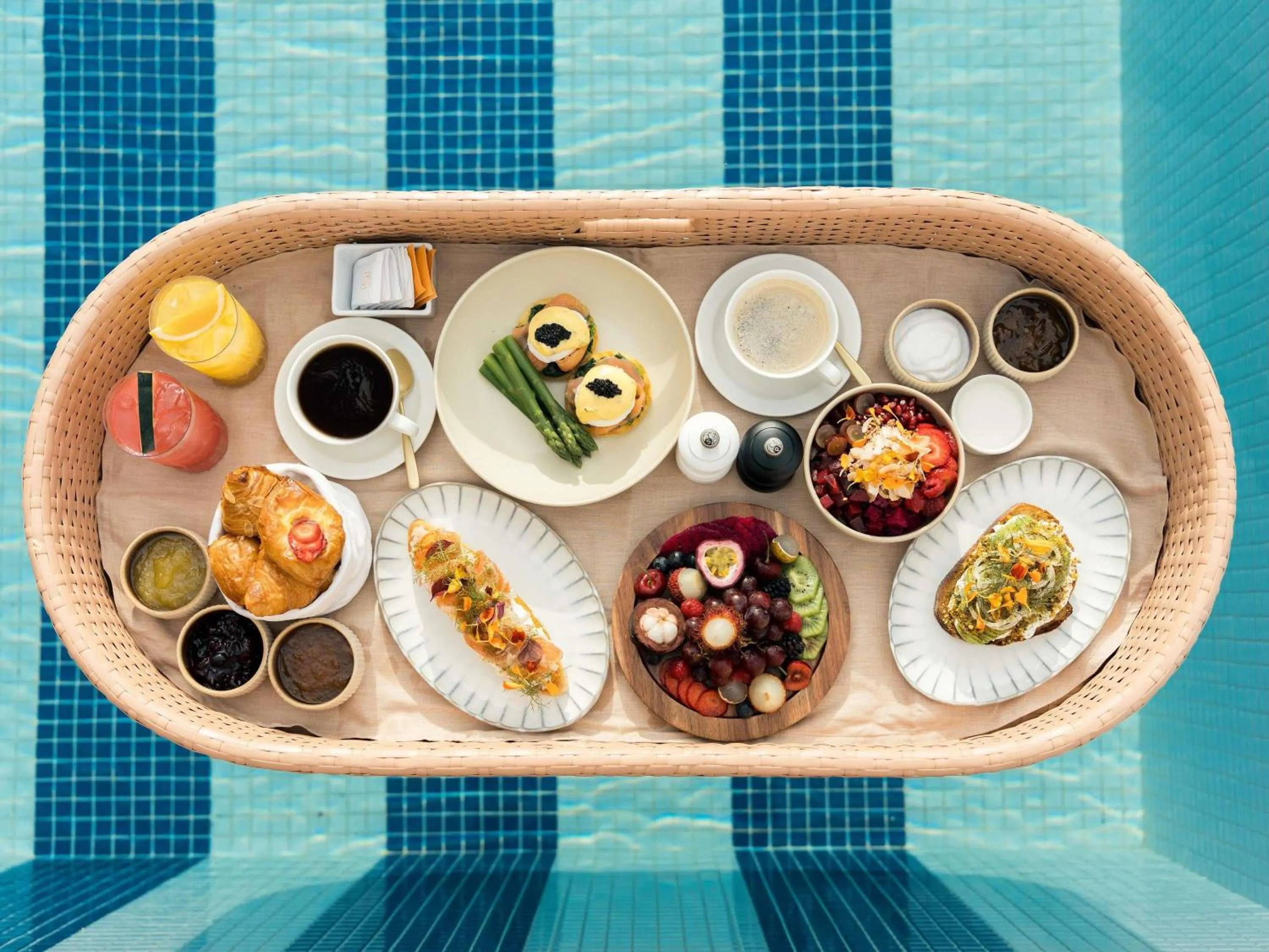 Breakfast in SO/ Maldives