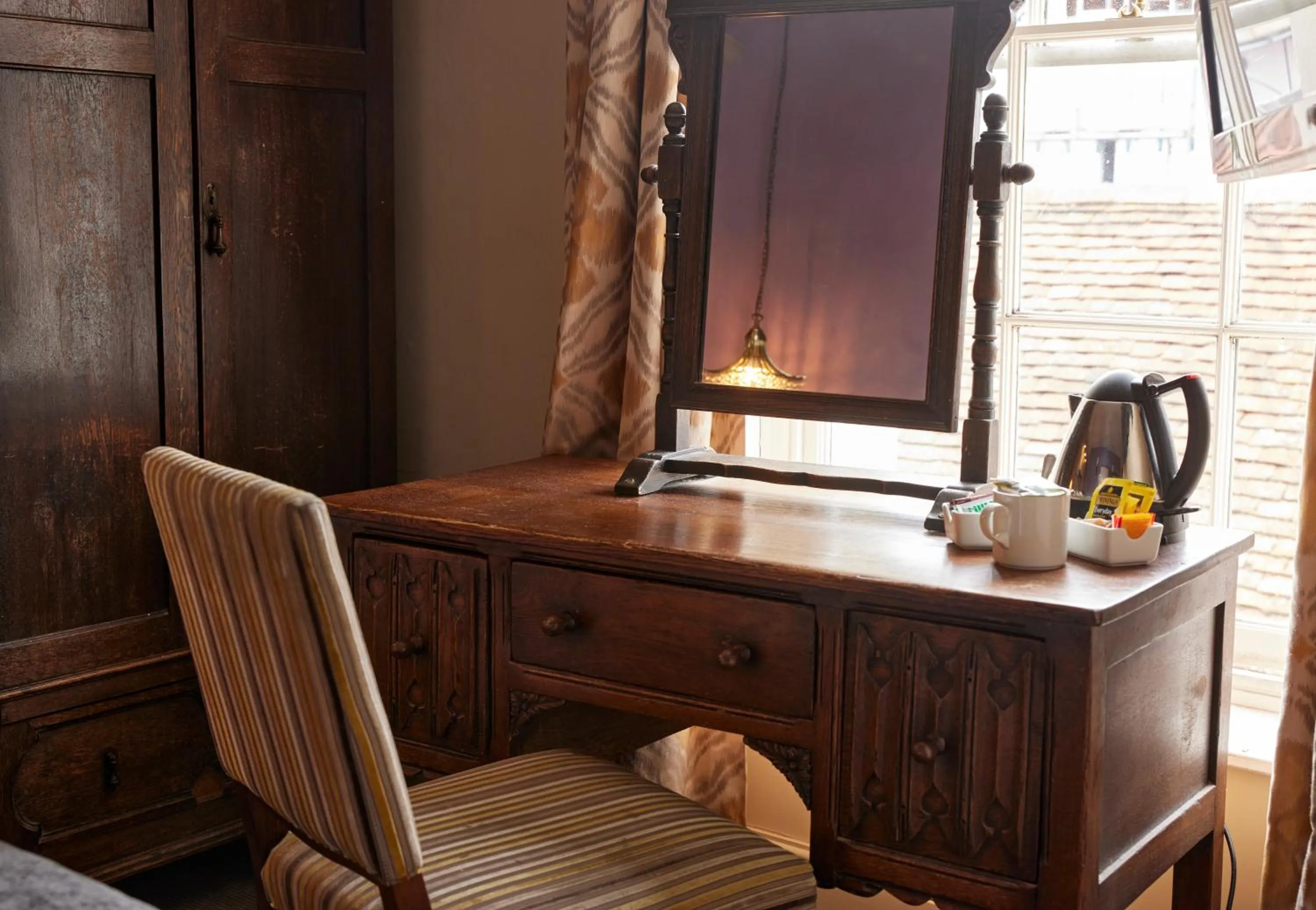 Bedroom in Fountain Inn by Greene King Inns