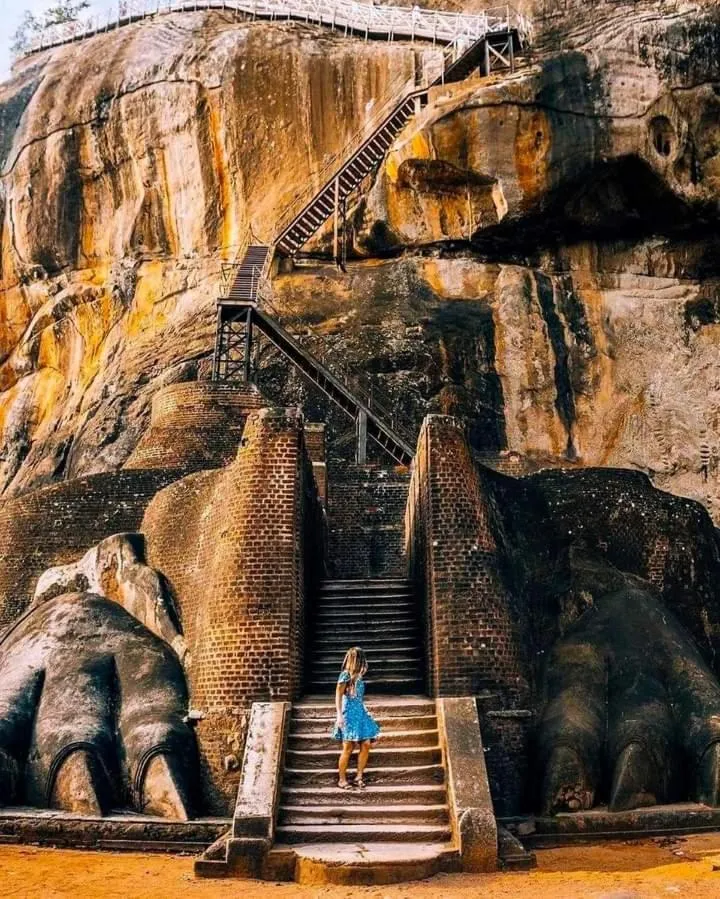 AMRON RESORT SIGIRIYA