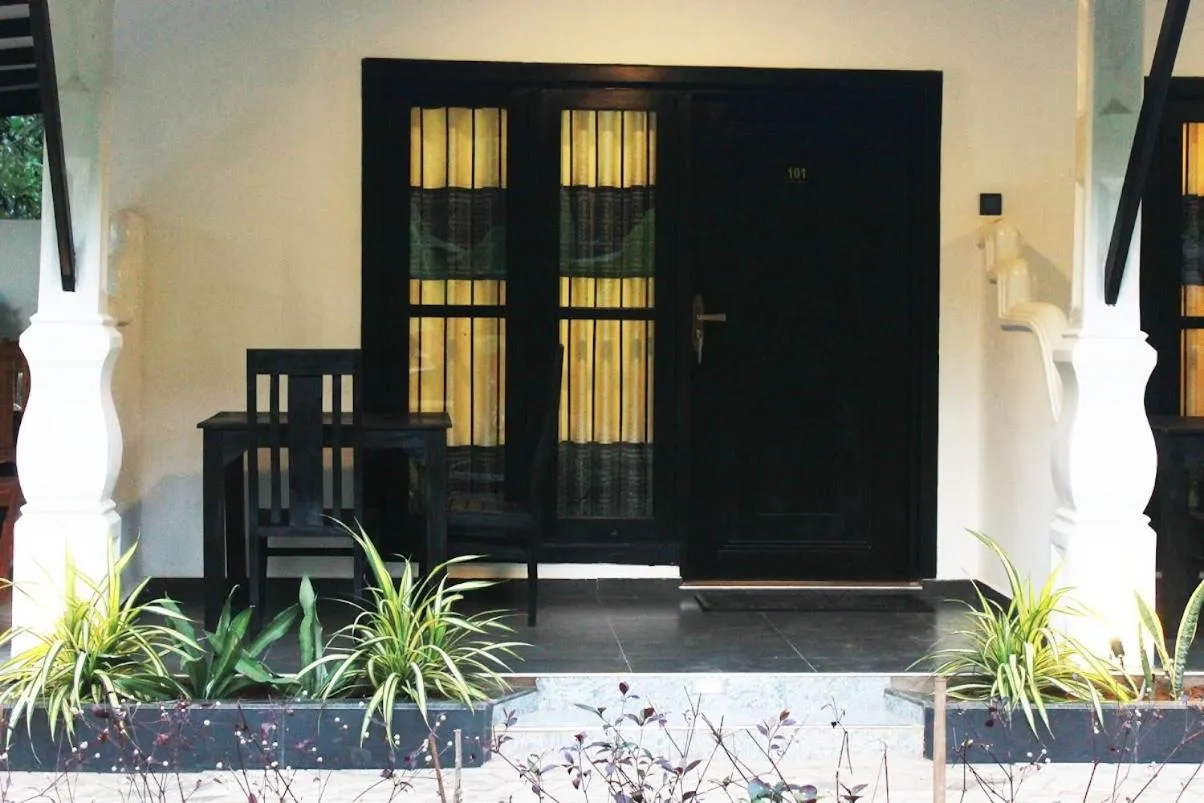 AMRON RESORT SIGIRIYA